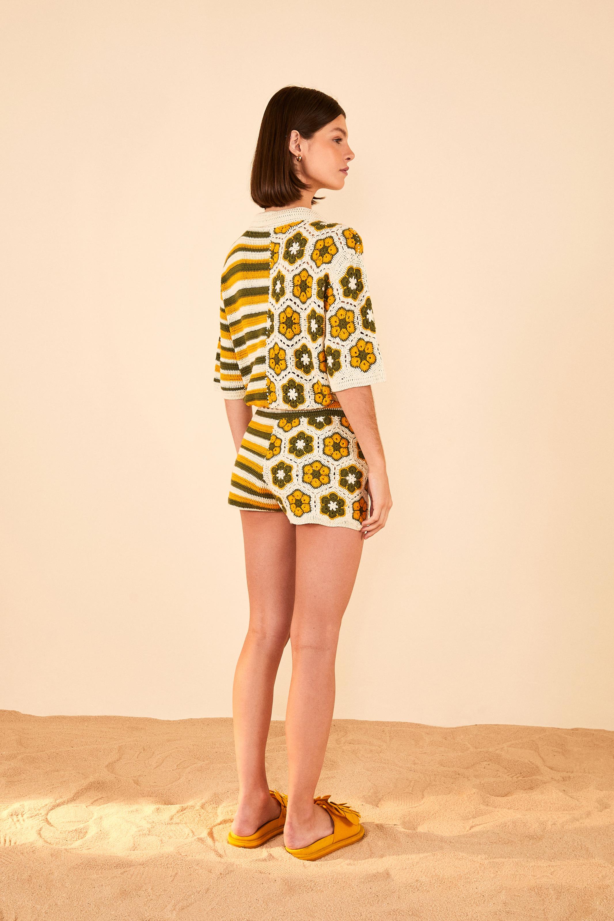 Short Crochet Estampado Tucaninhos Brasil
