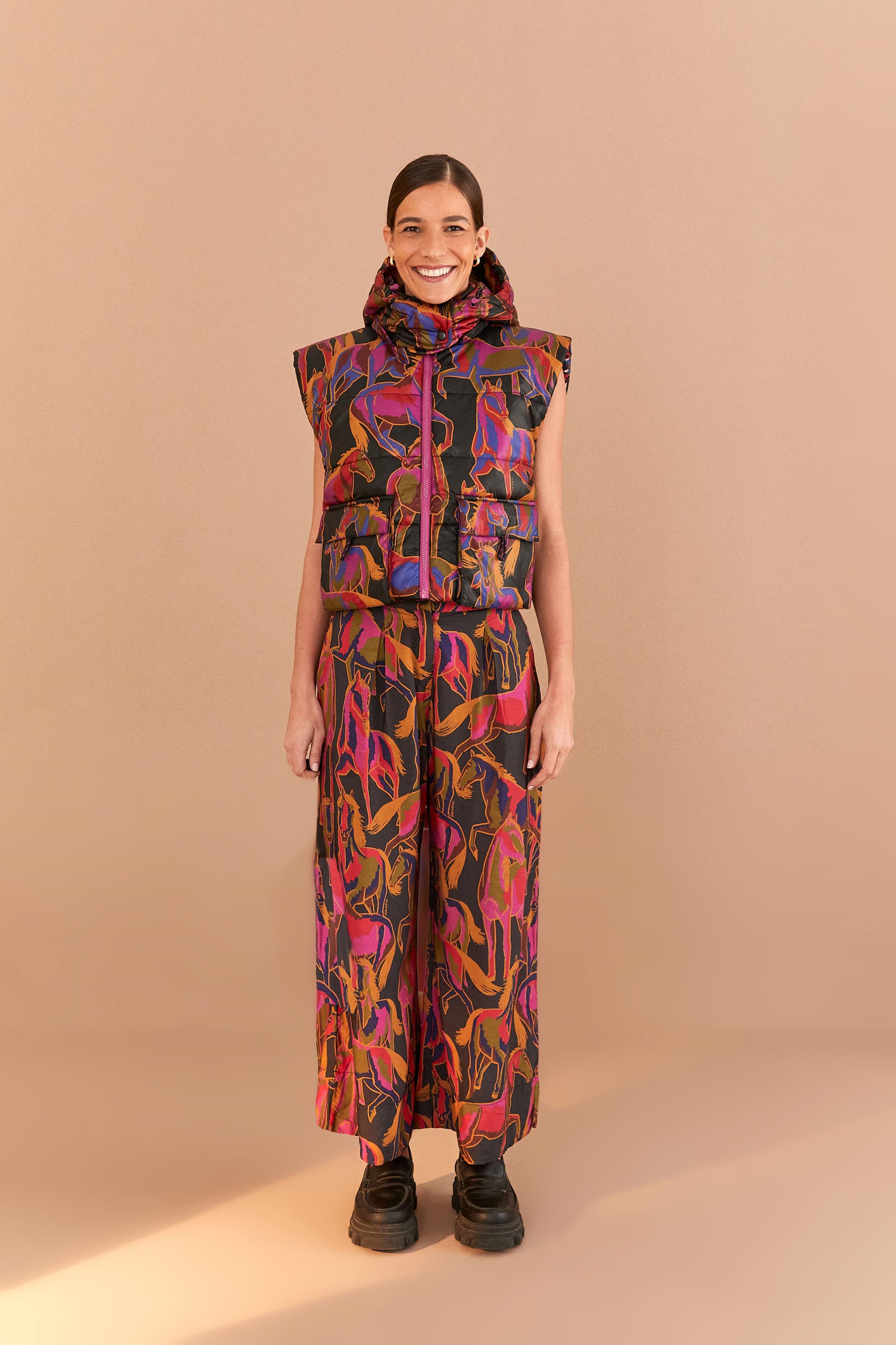 Colete Puffer Cropped Dupla Face Estampado Cavalo