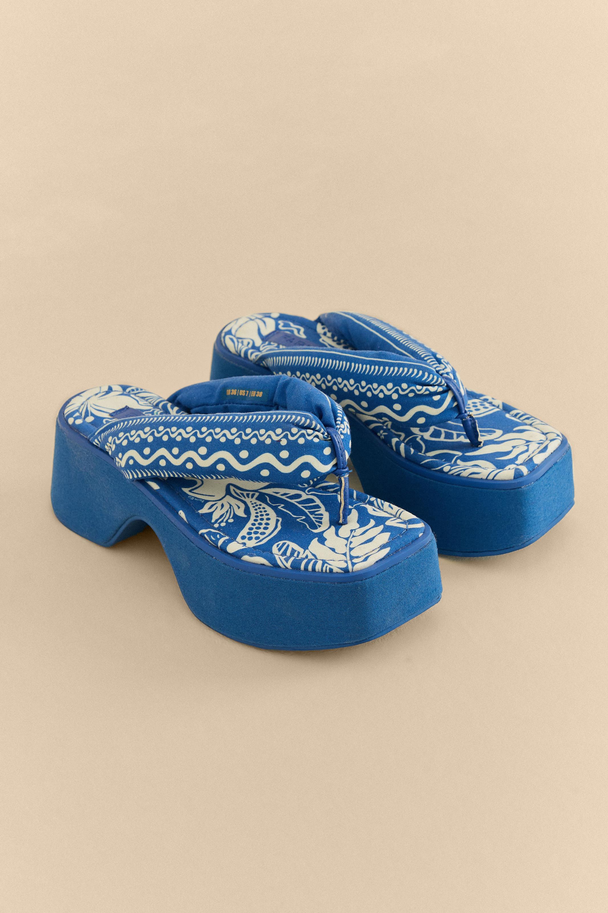 Sandália Puffer Platform Estampada