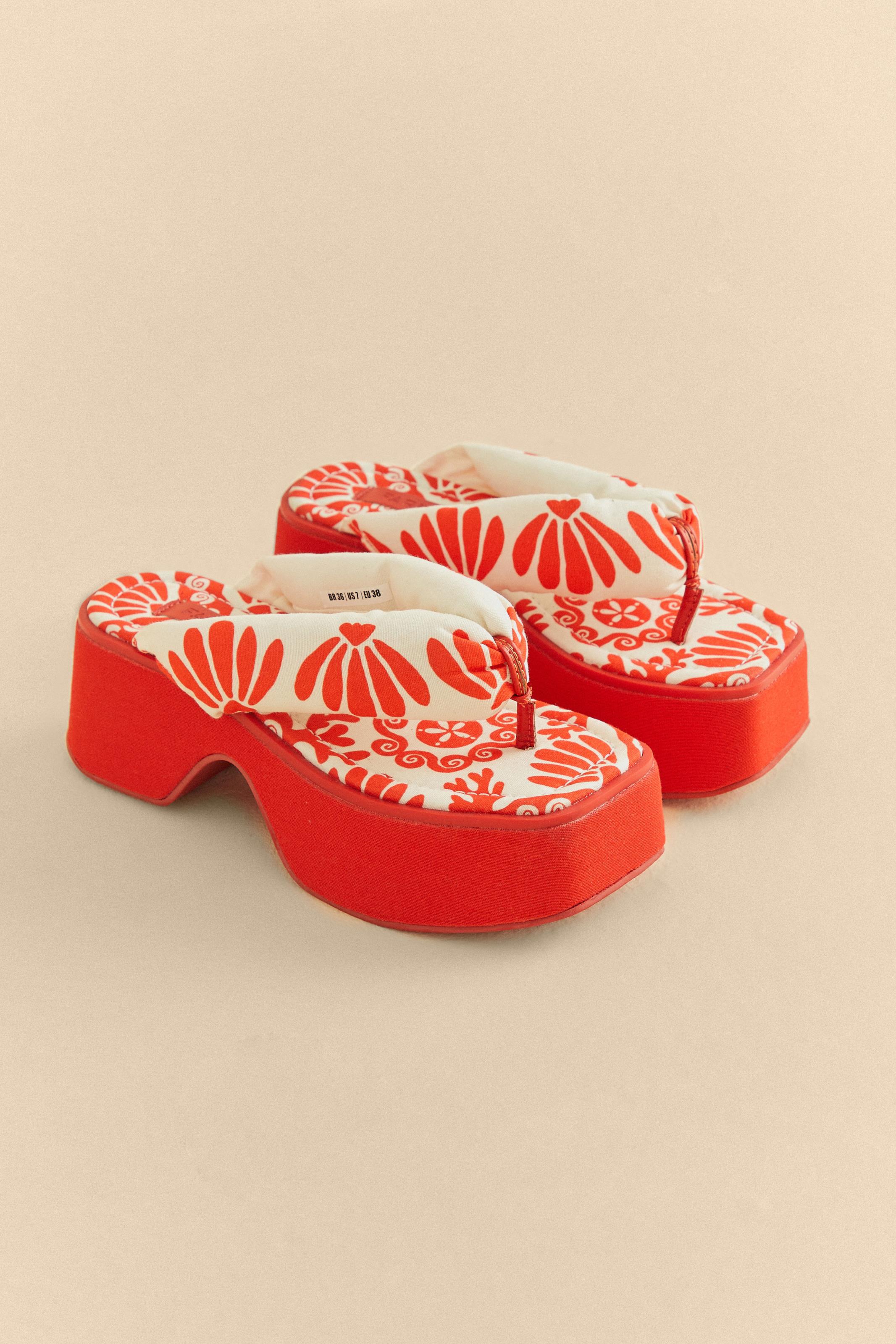 Sandália Puffer Platform Estampada