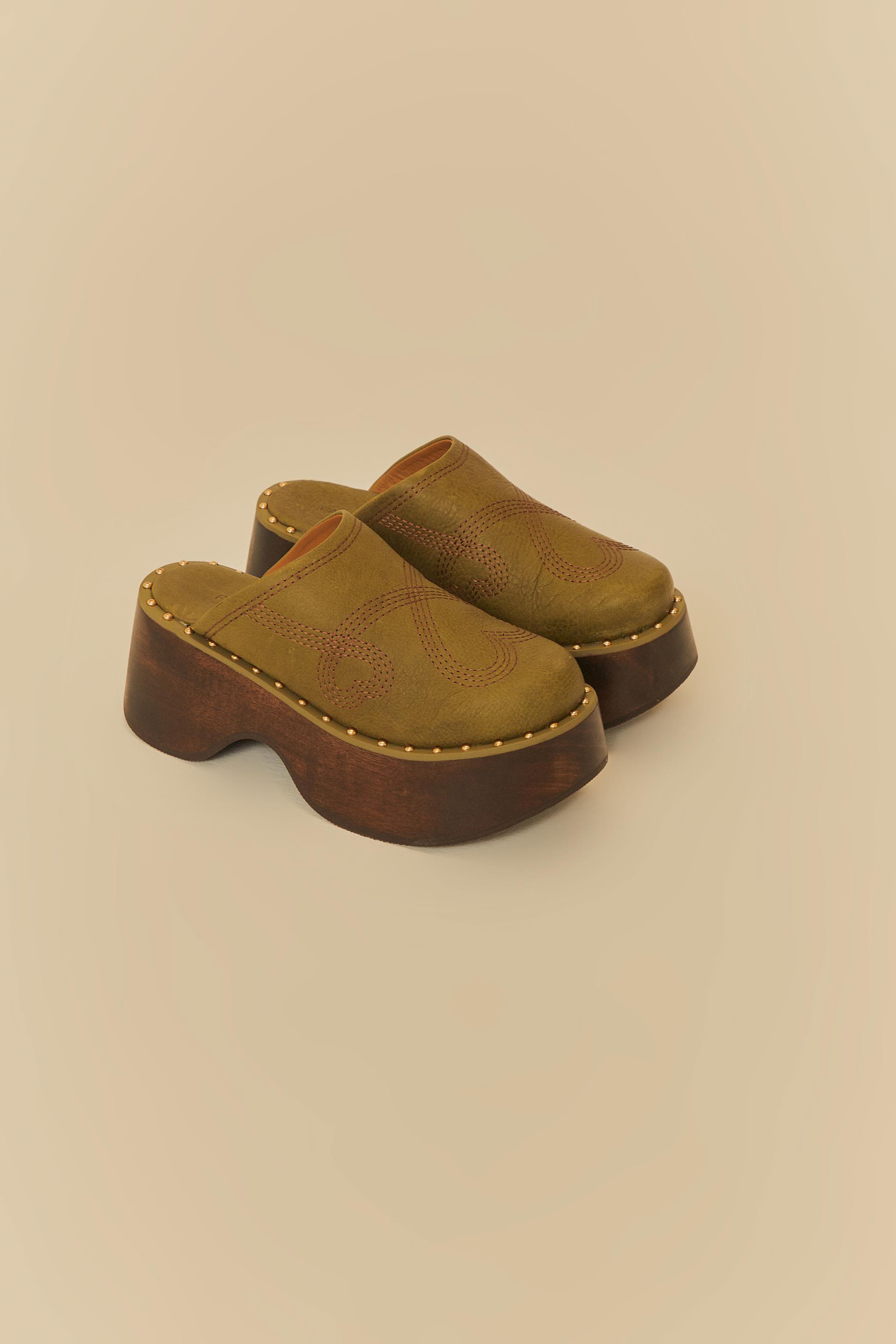 Clog Plataforma Bordado
