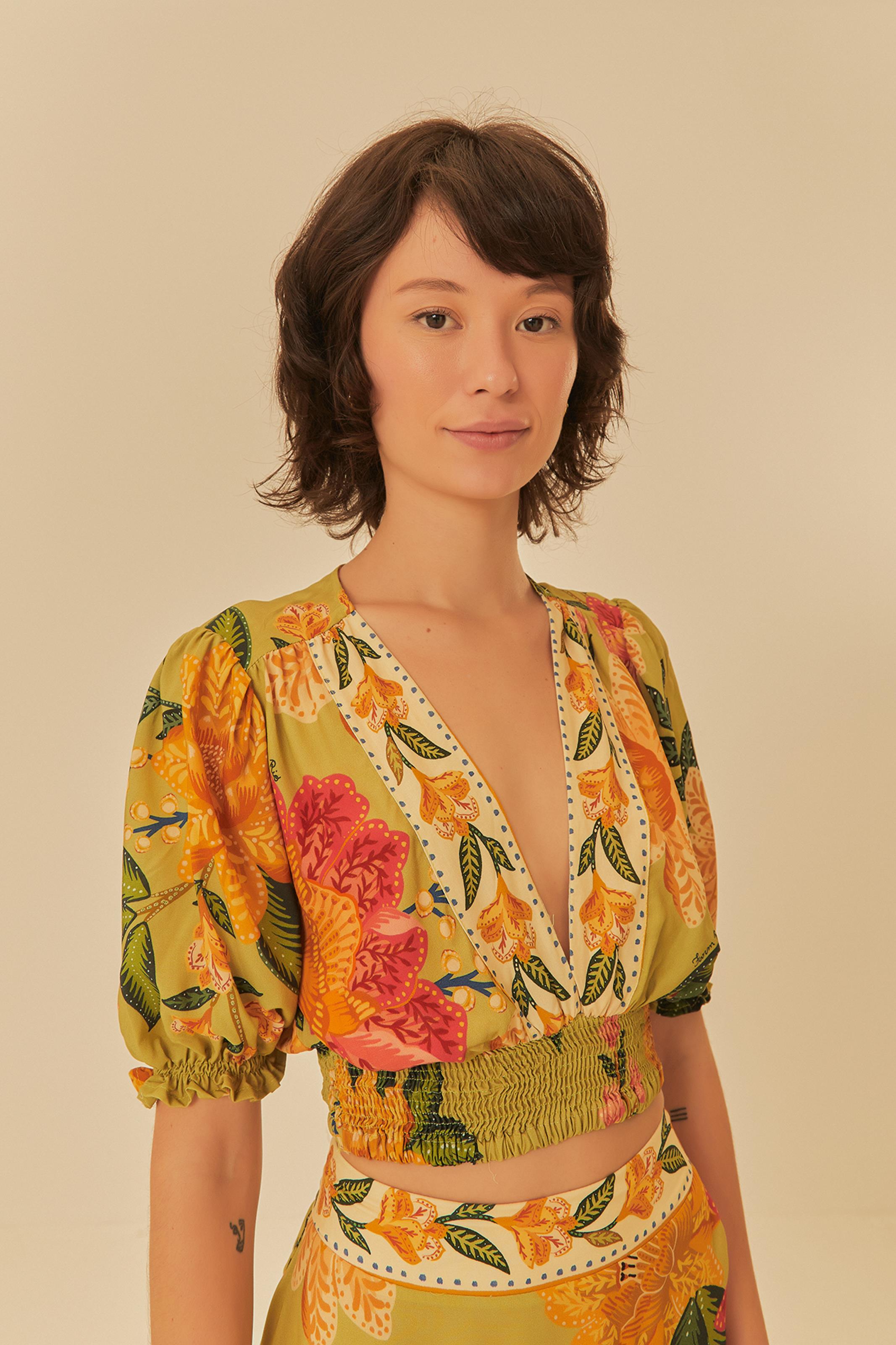 Blusa Cropped Estampada Arara Em Flor