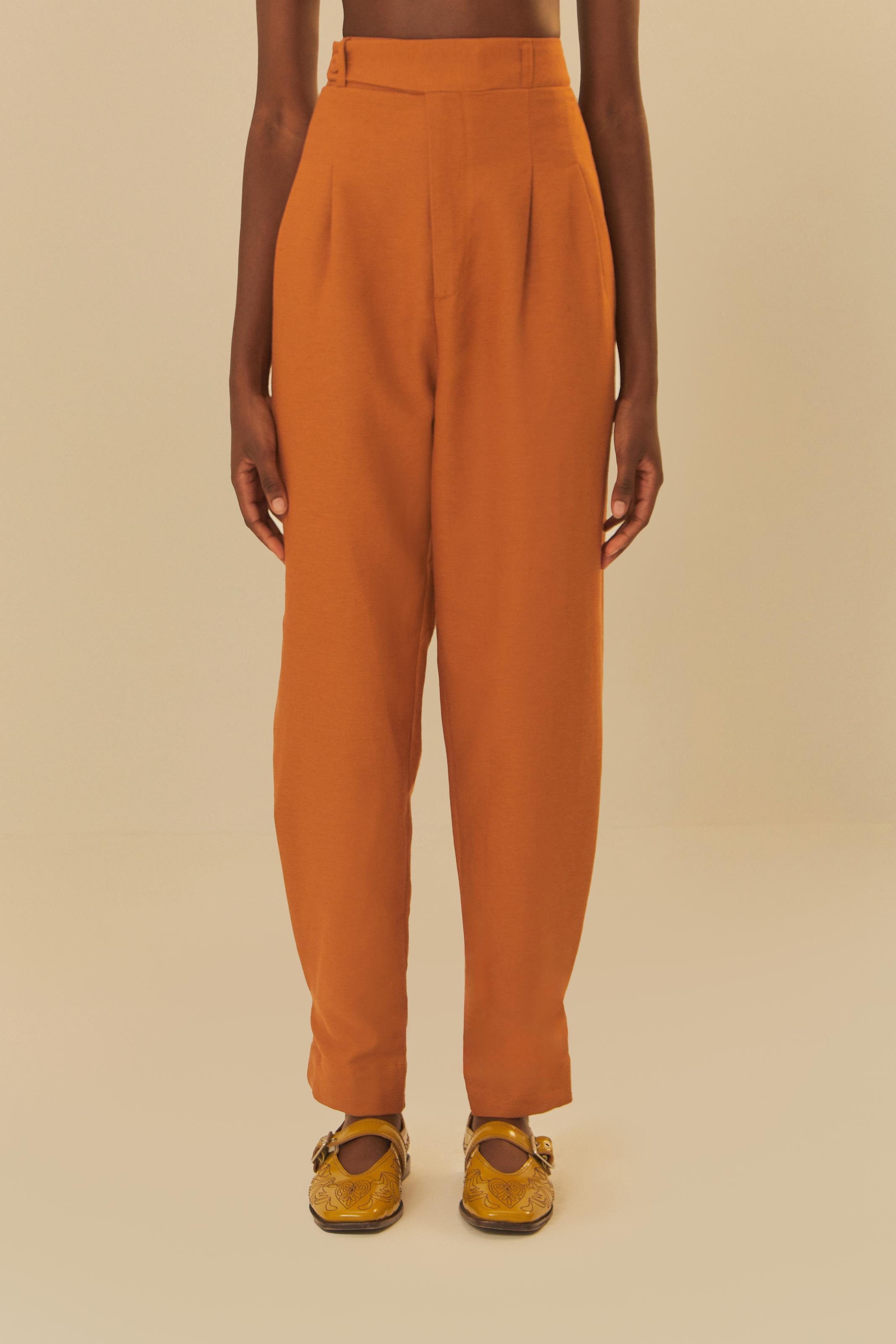 Calça Cenoura Pregas