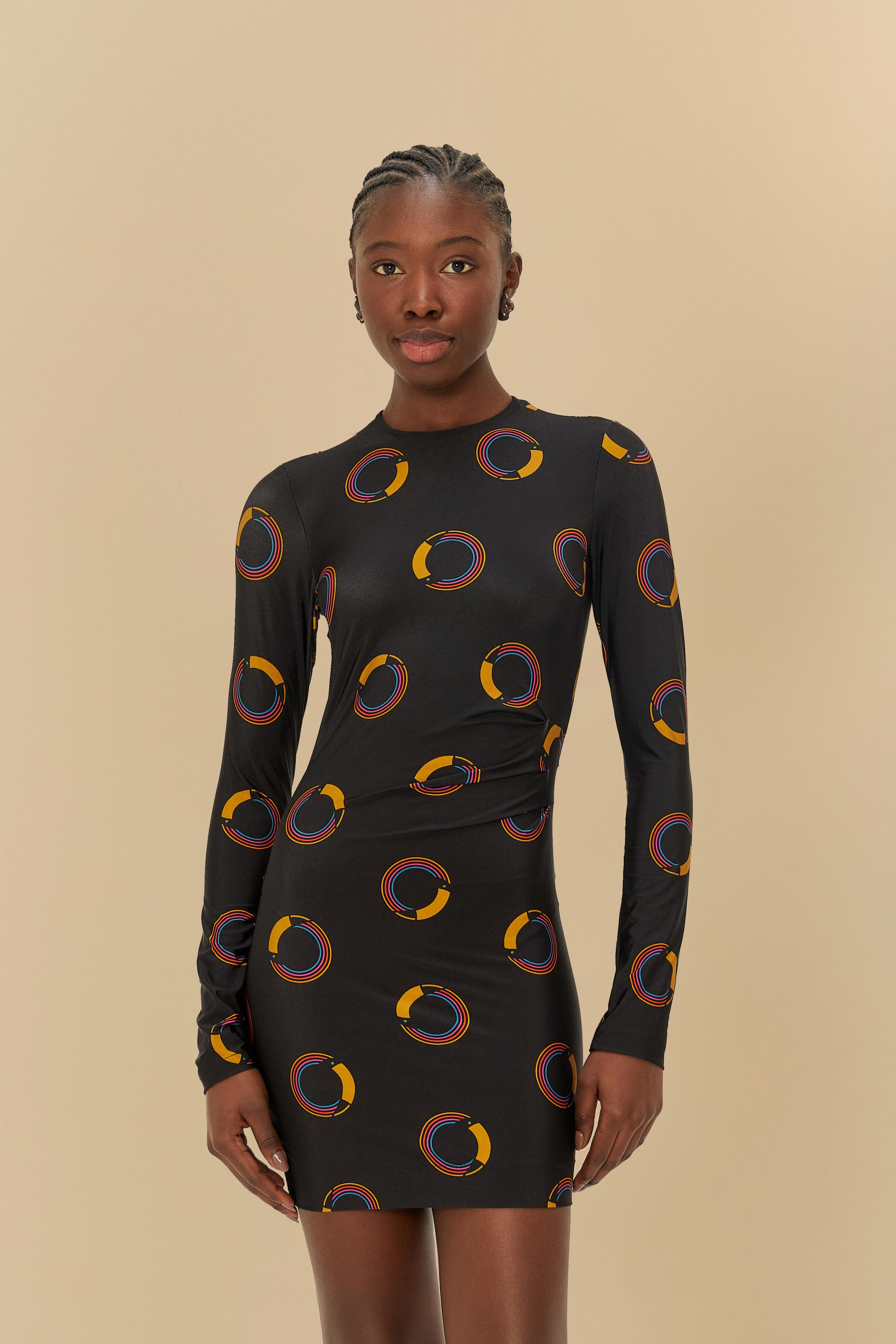 Vestido Curto Manga Longa Estampado Tuca Poá