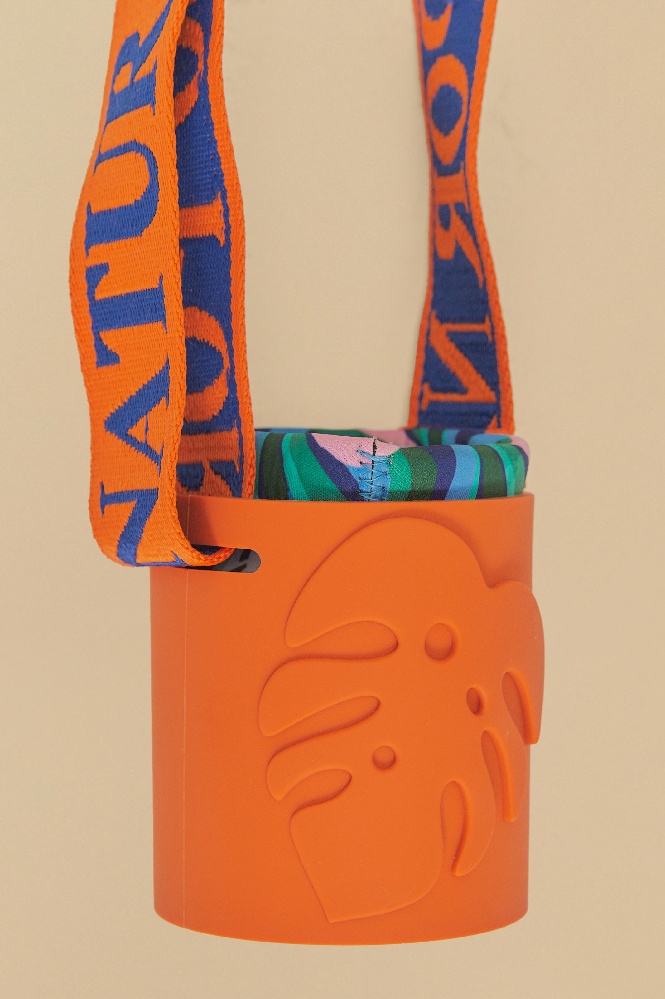 Porta Lata Estampada Refresco Folha