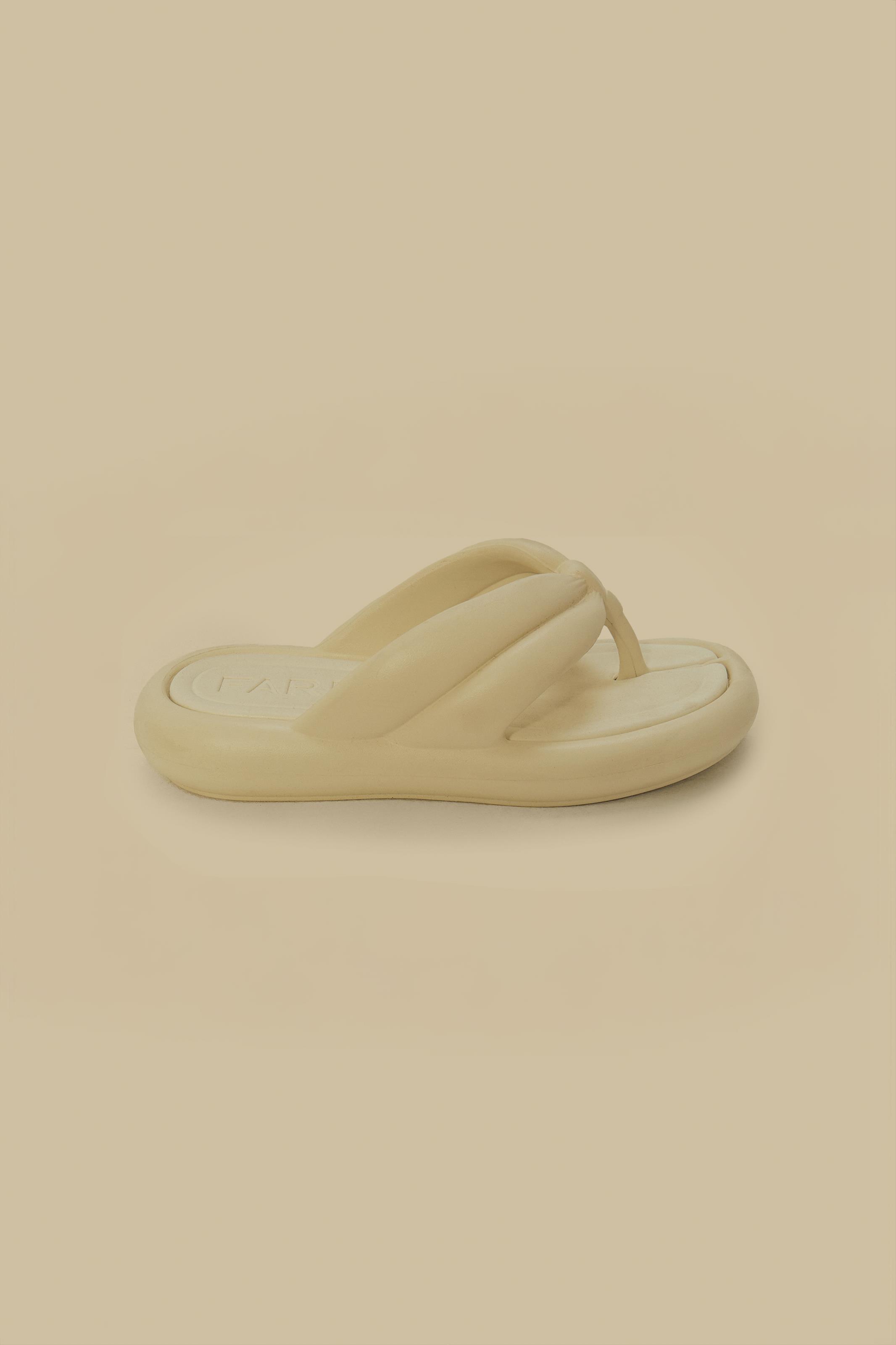 Chinelo Katita