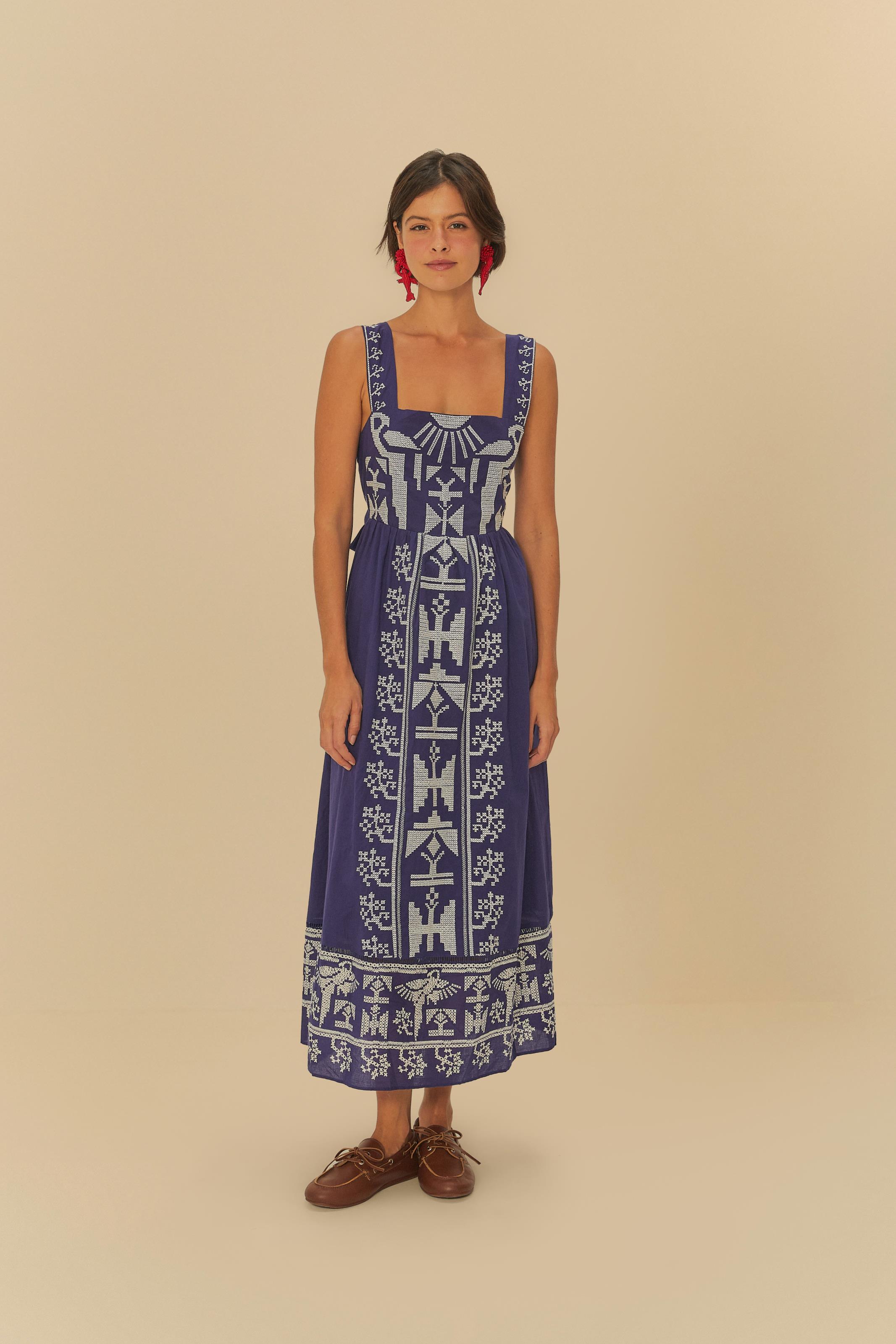 Vestido Bordado Laço Costas