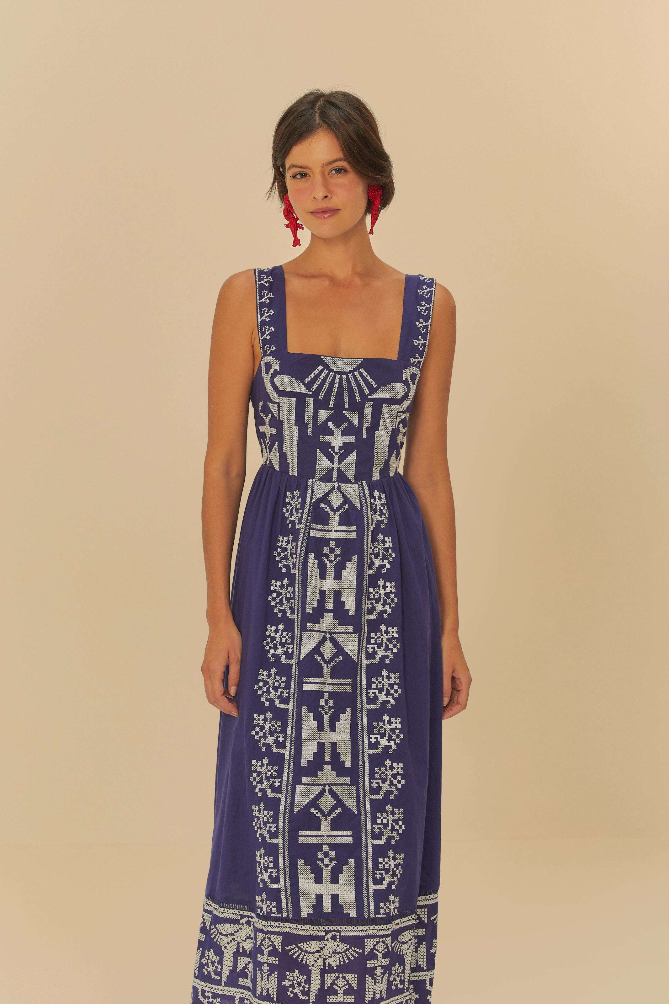 Vestido Bordado Laço Costas