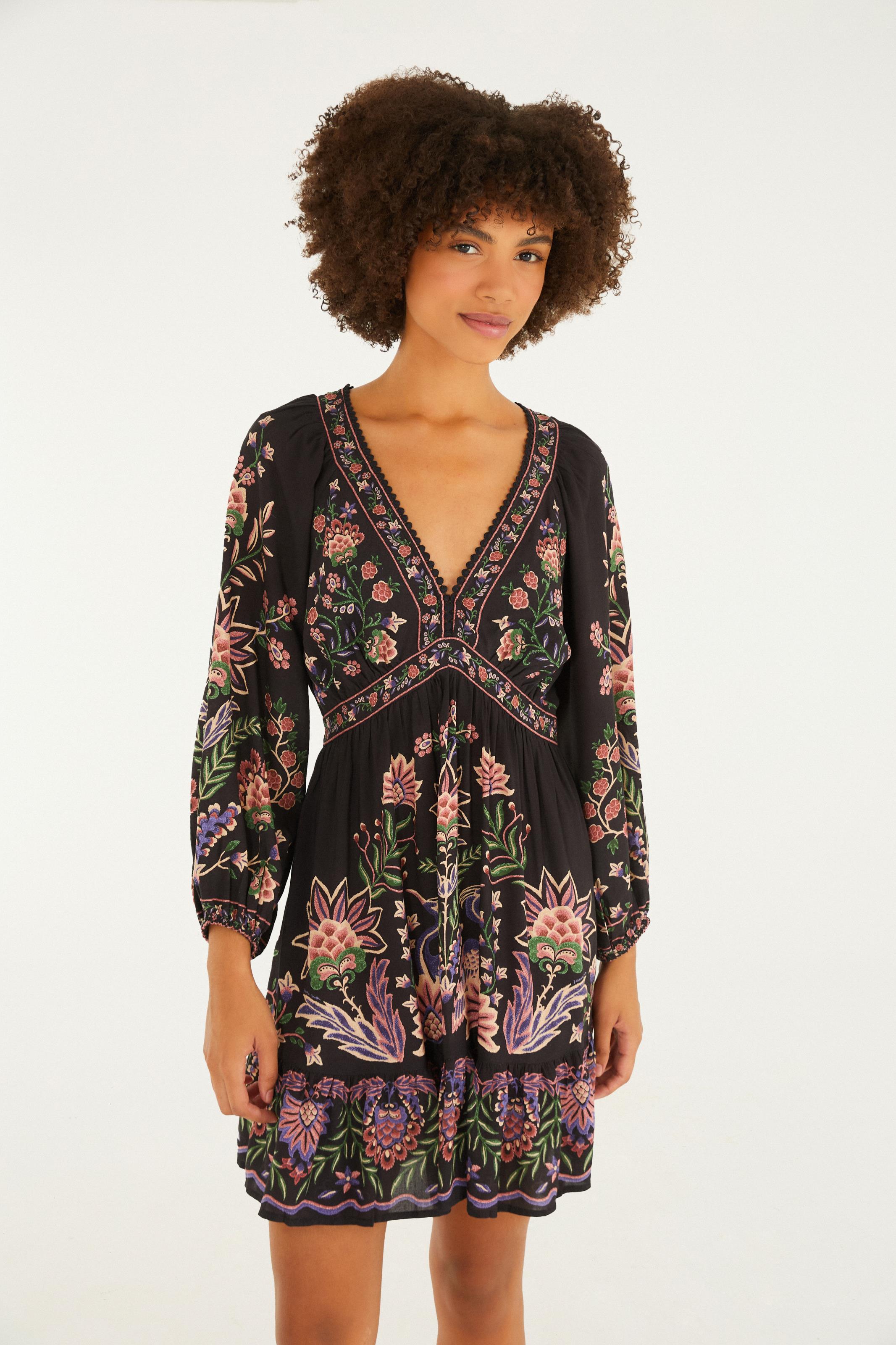 Vestido Curto Estampado Jardim Maravilhoso
