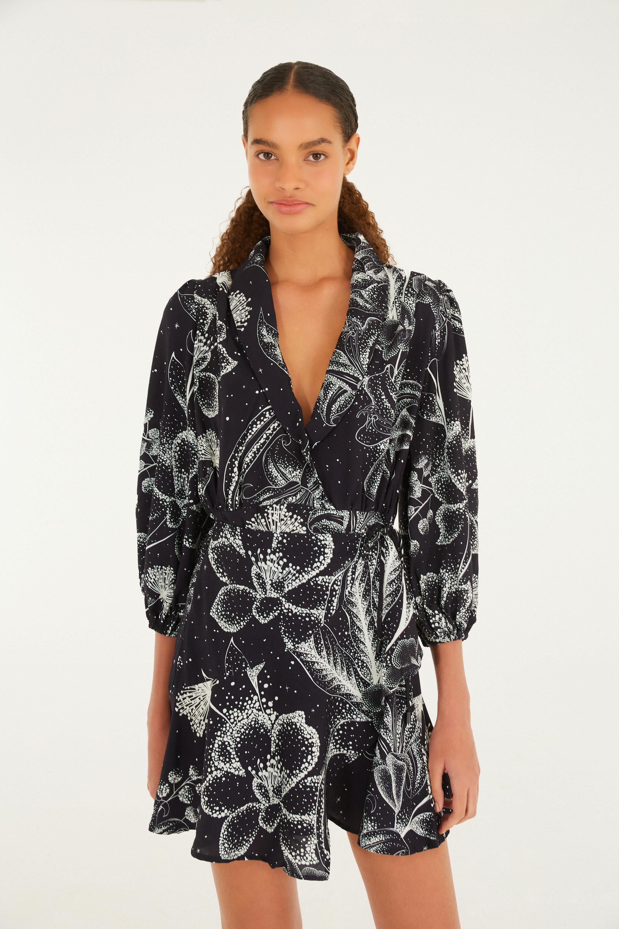 Vestido Curto Estampado Céu De Flor