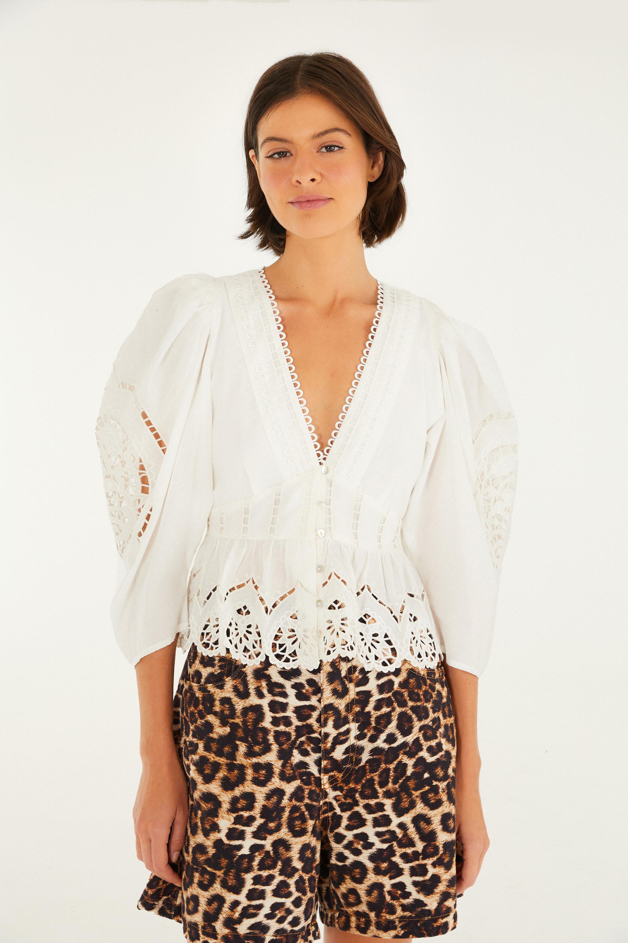 Blusa Bordada Corações