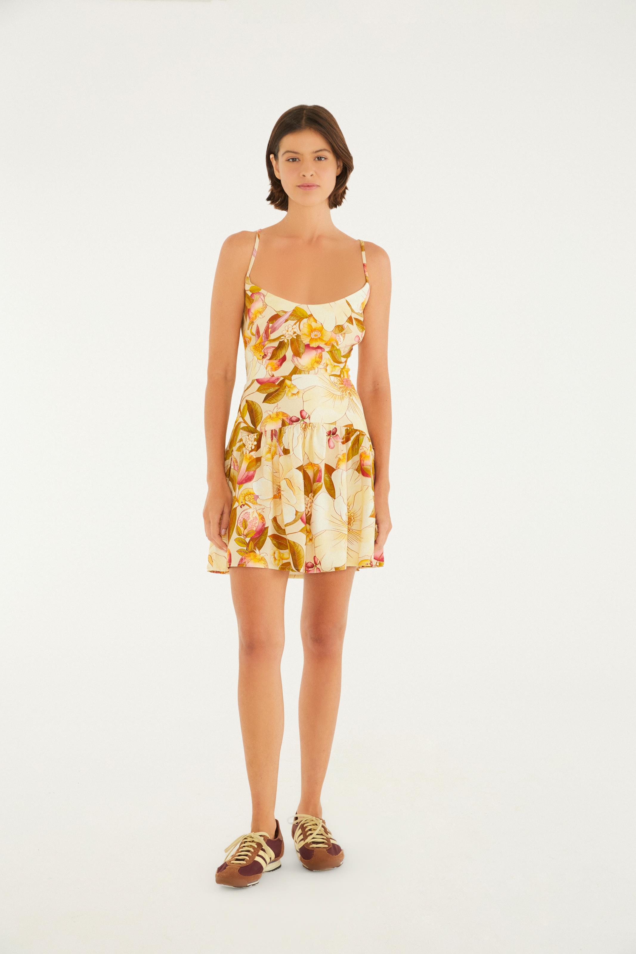 Vestido Curto Estampado Romance De Flor