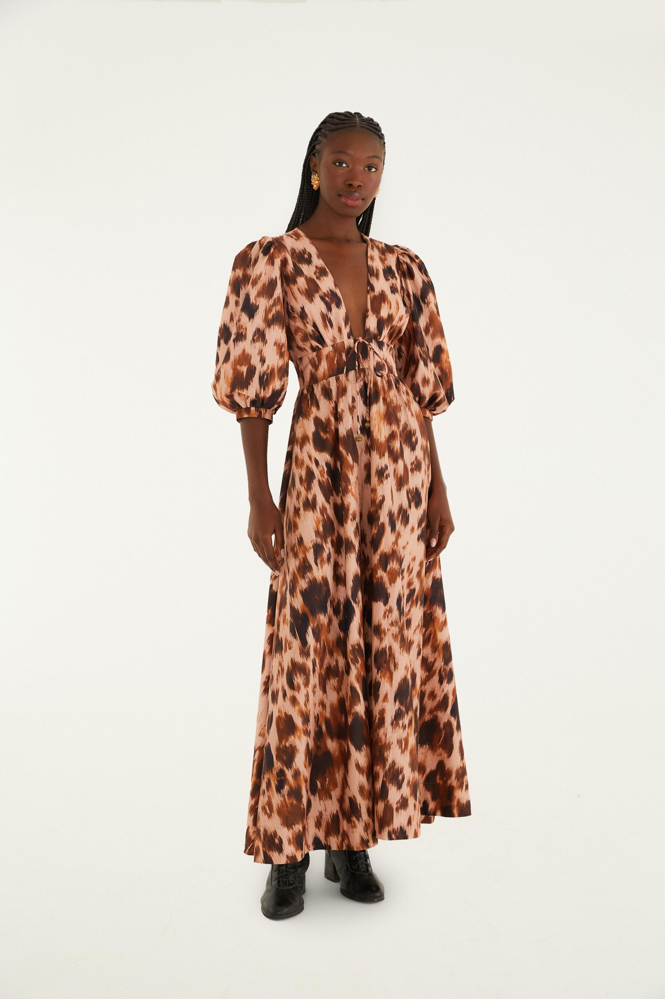 Vestido Longo Manga Estampado Risquinho De Onça