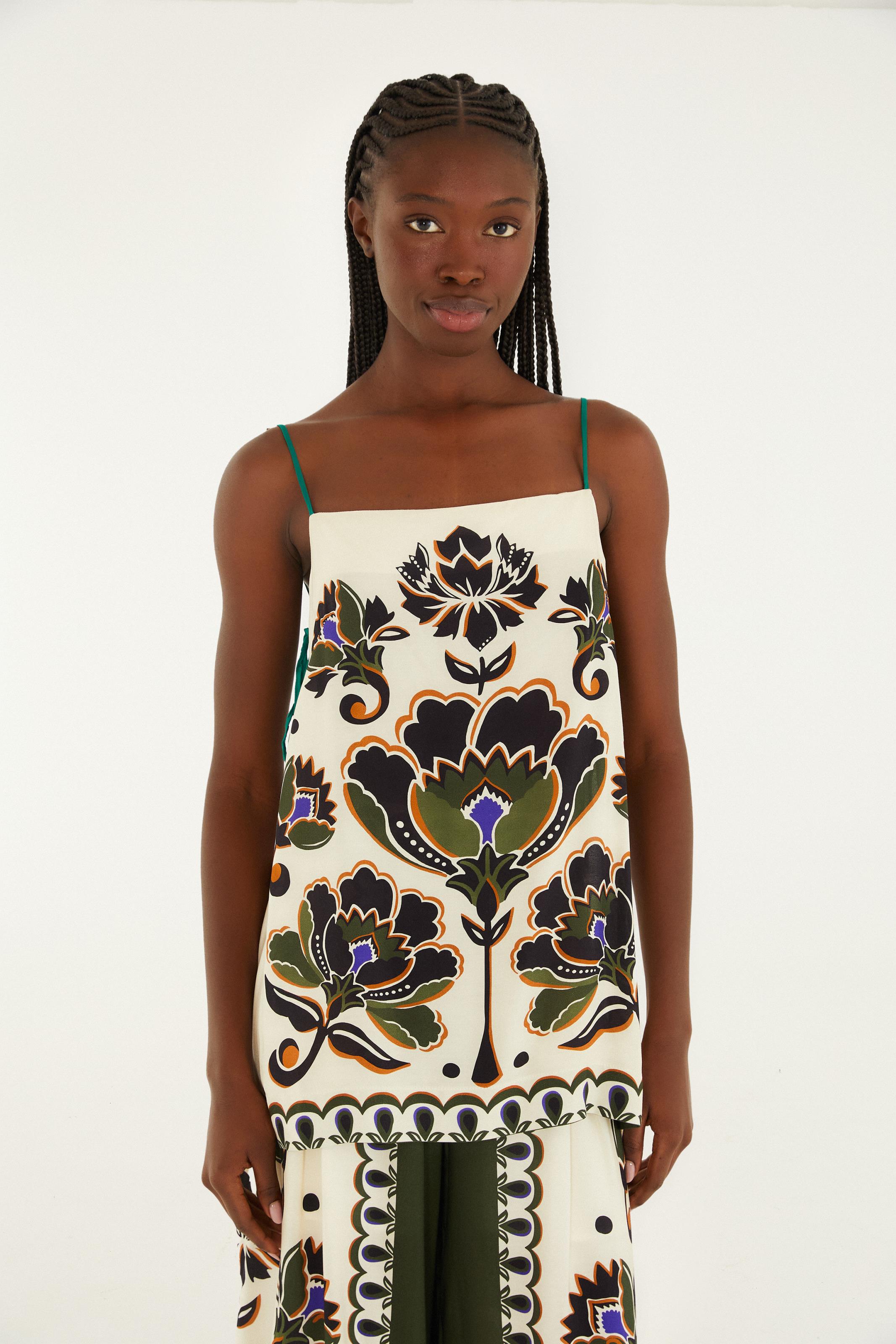Blusa Estampada Floral Arabesque