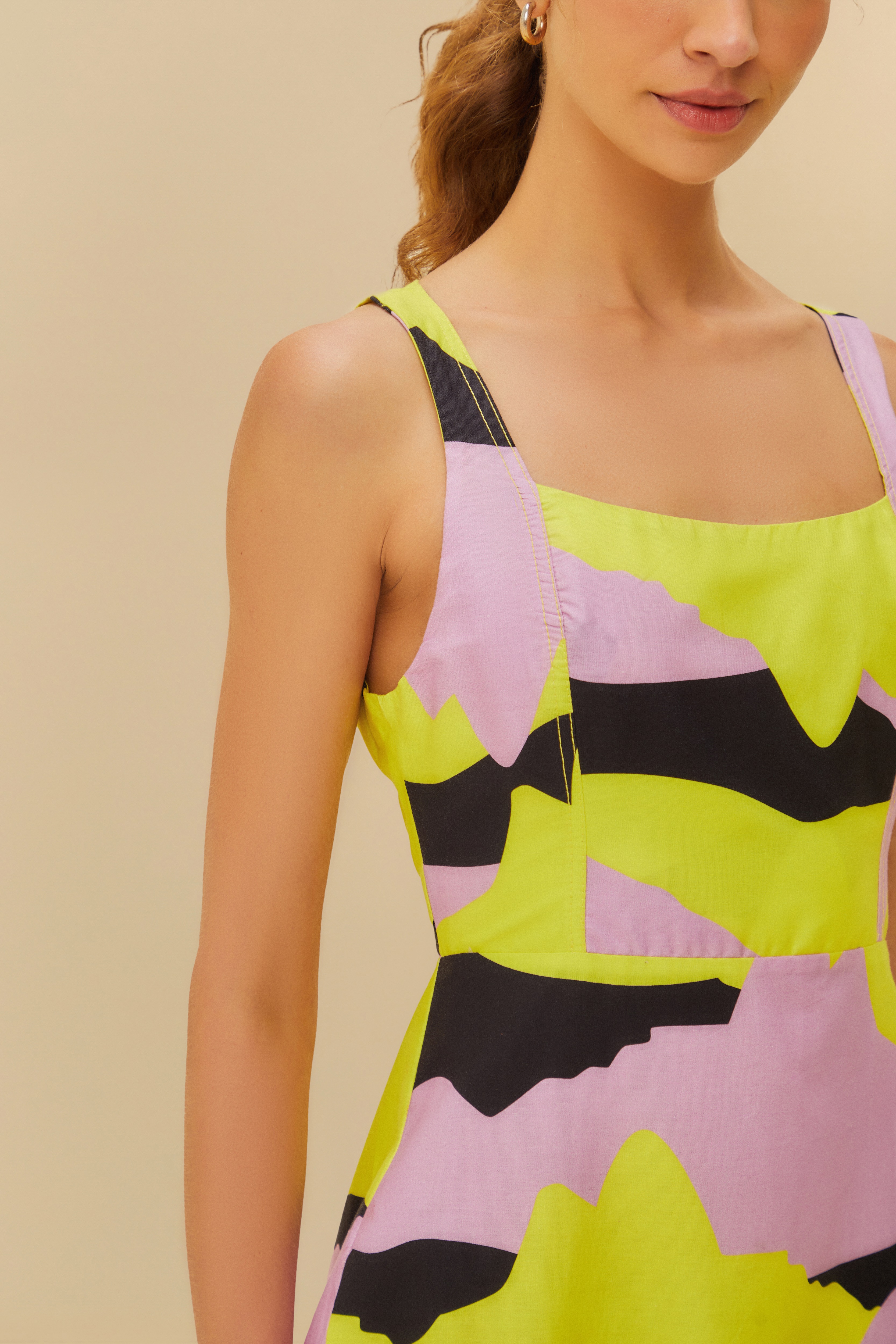 Vestido Curto Corset Estampado Dois Irmãos Isadora Gallas