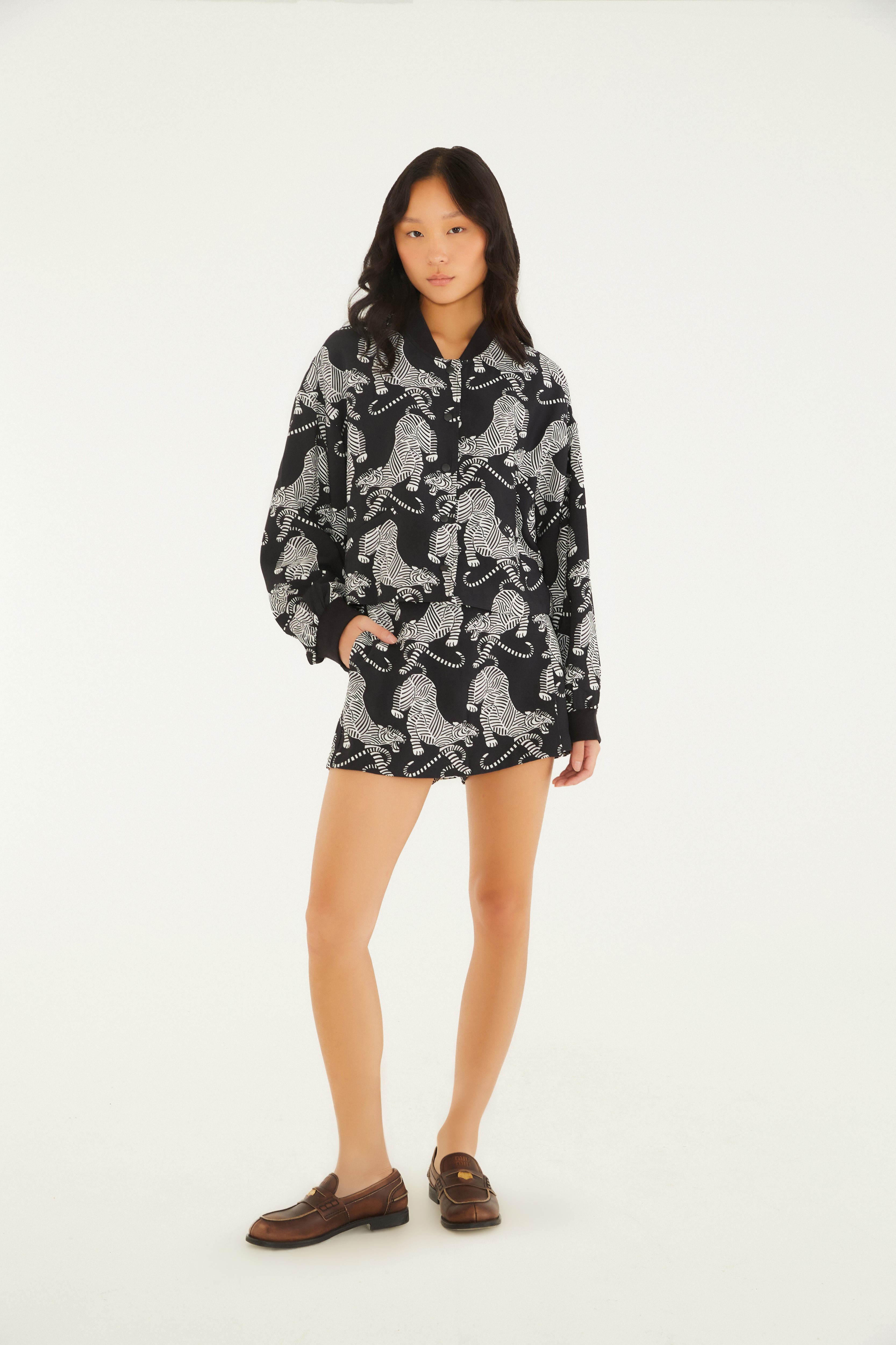 Short Saia Estampado Tigres