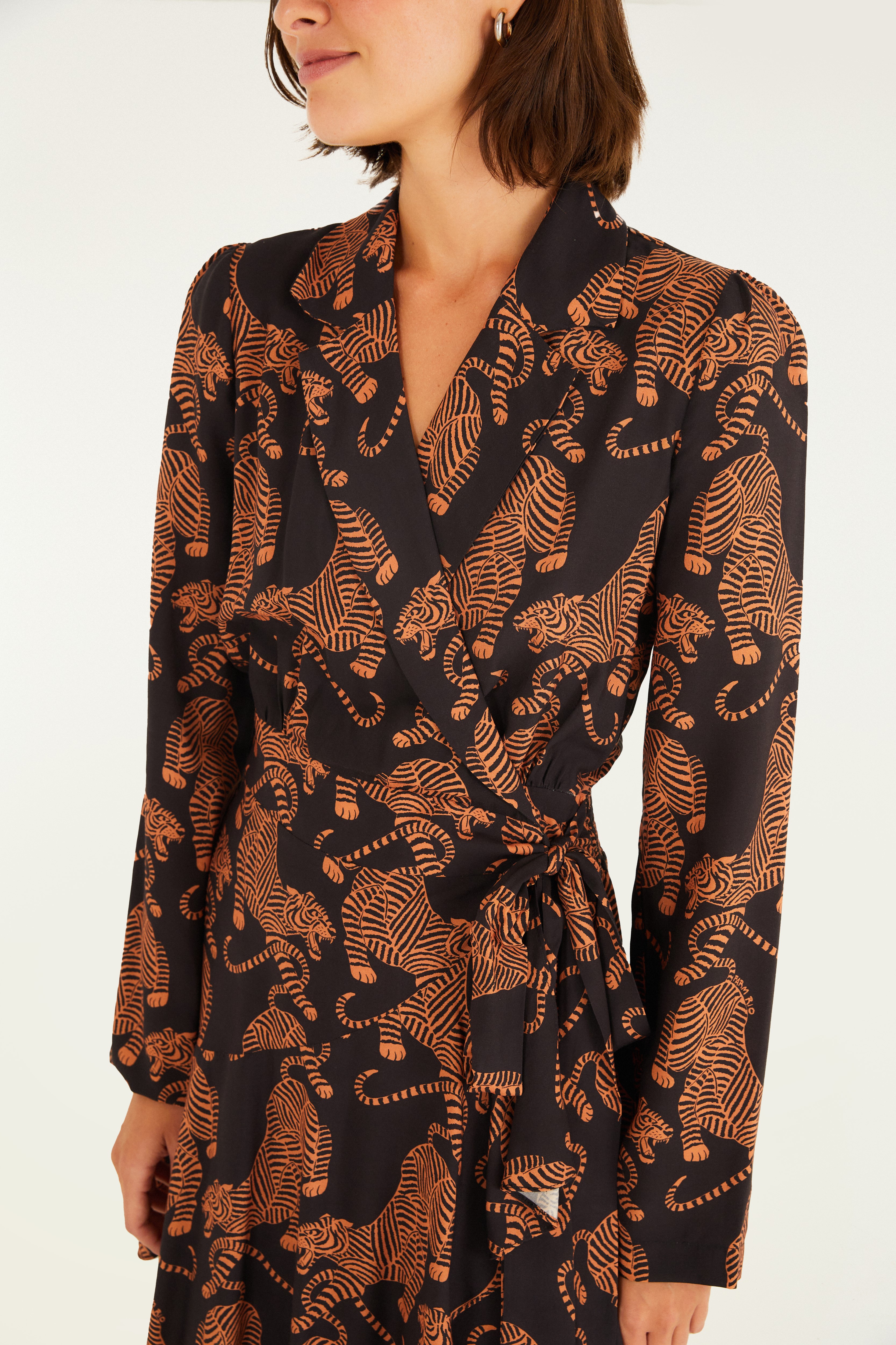 Vestido Curto Estampado Tigres