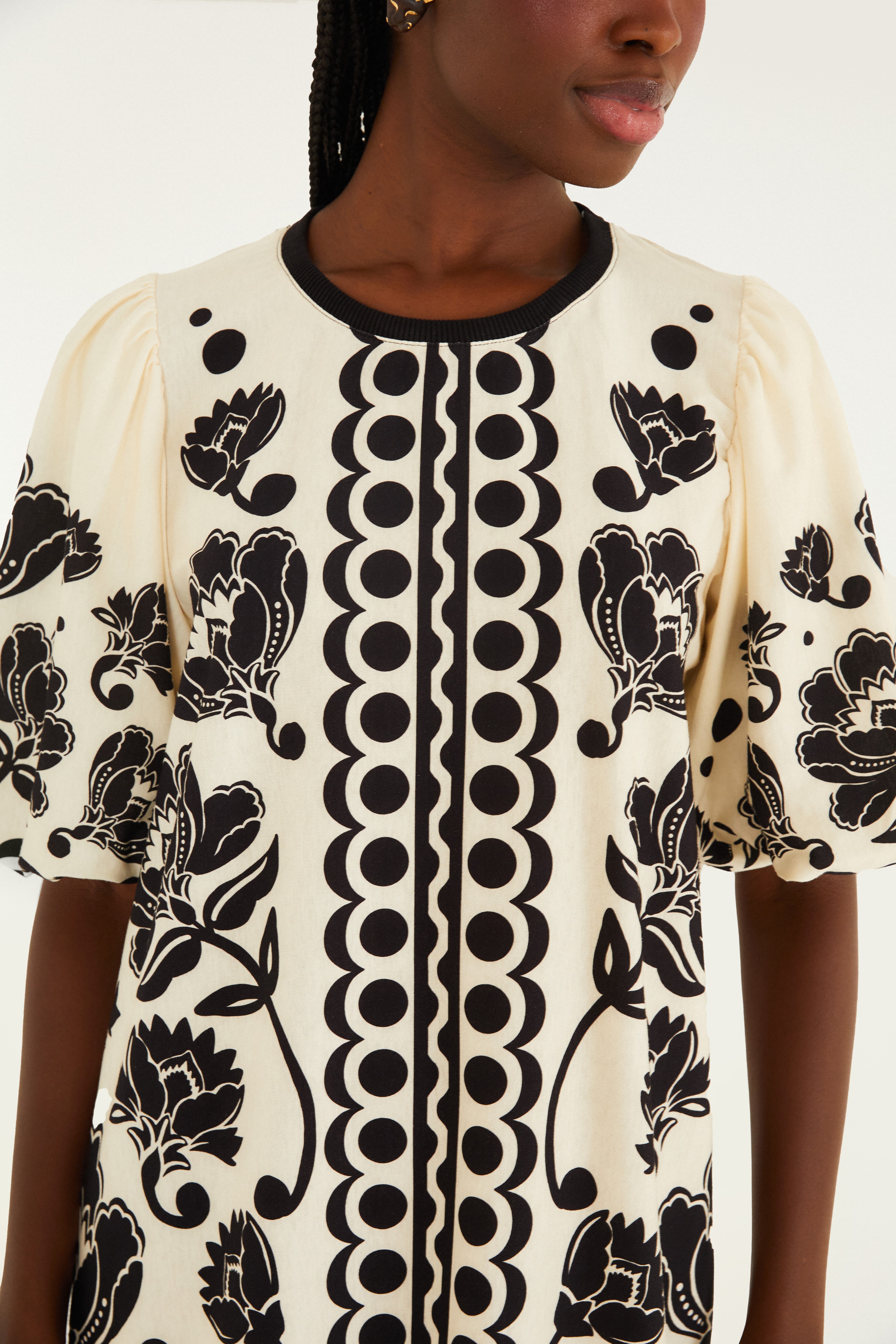 Vestido T-Shirt Manga Fofa Estampado Floral Arabasque