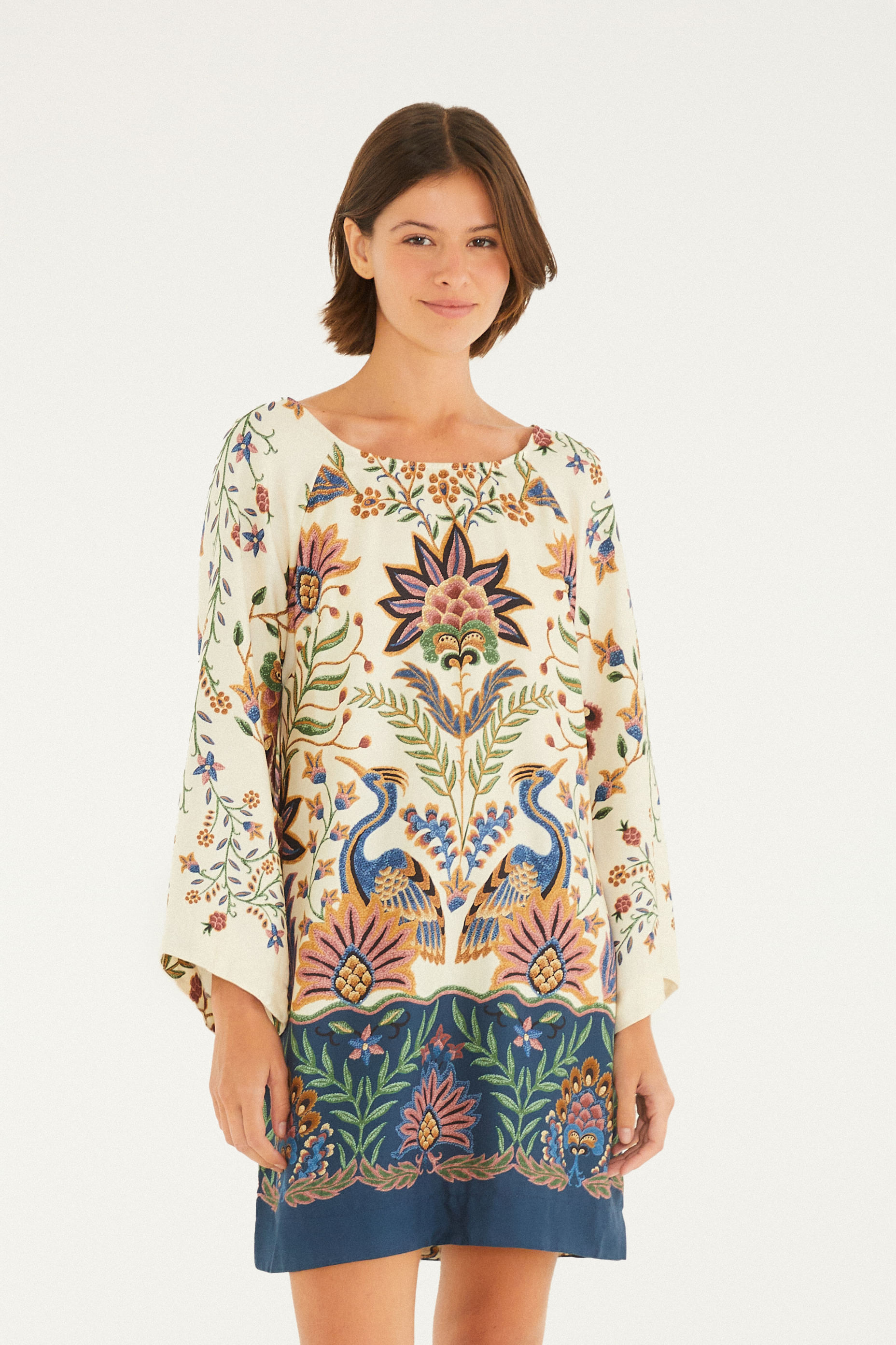 Vestido Curto Estampado Jardim Maravilhoso