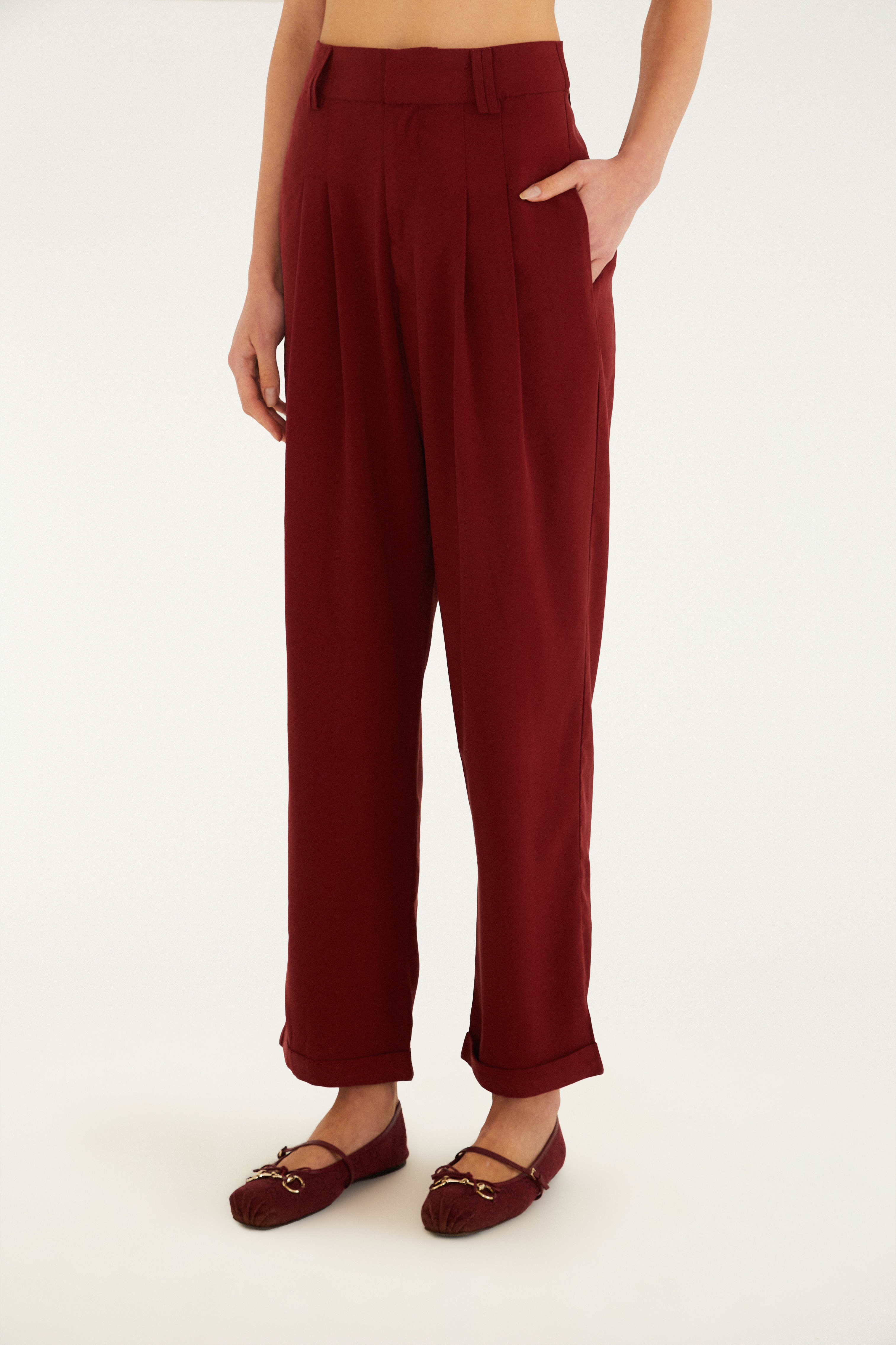 Calça Cenoura Alfaiataria