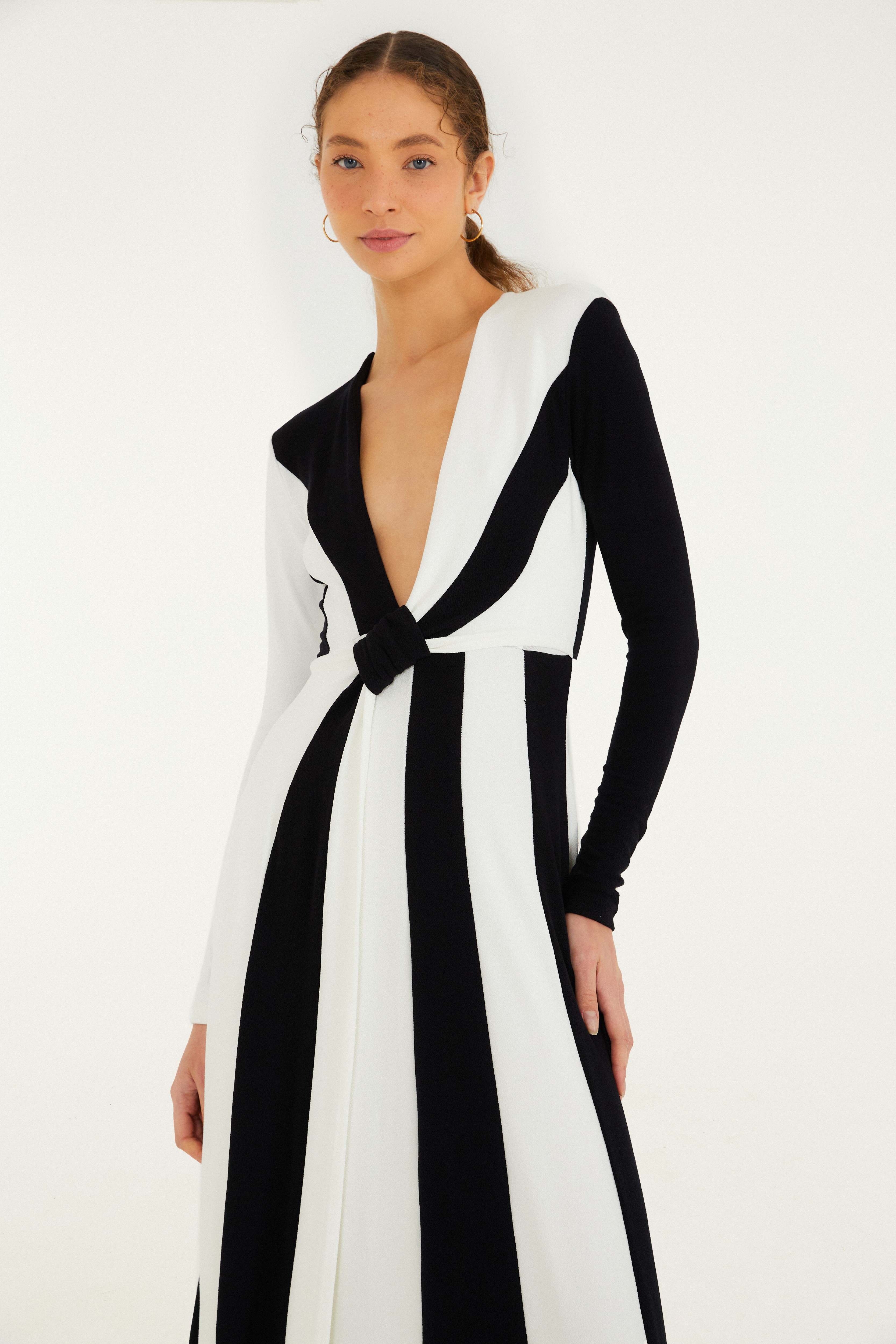 Vestido Decote Crepe