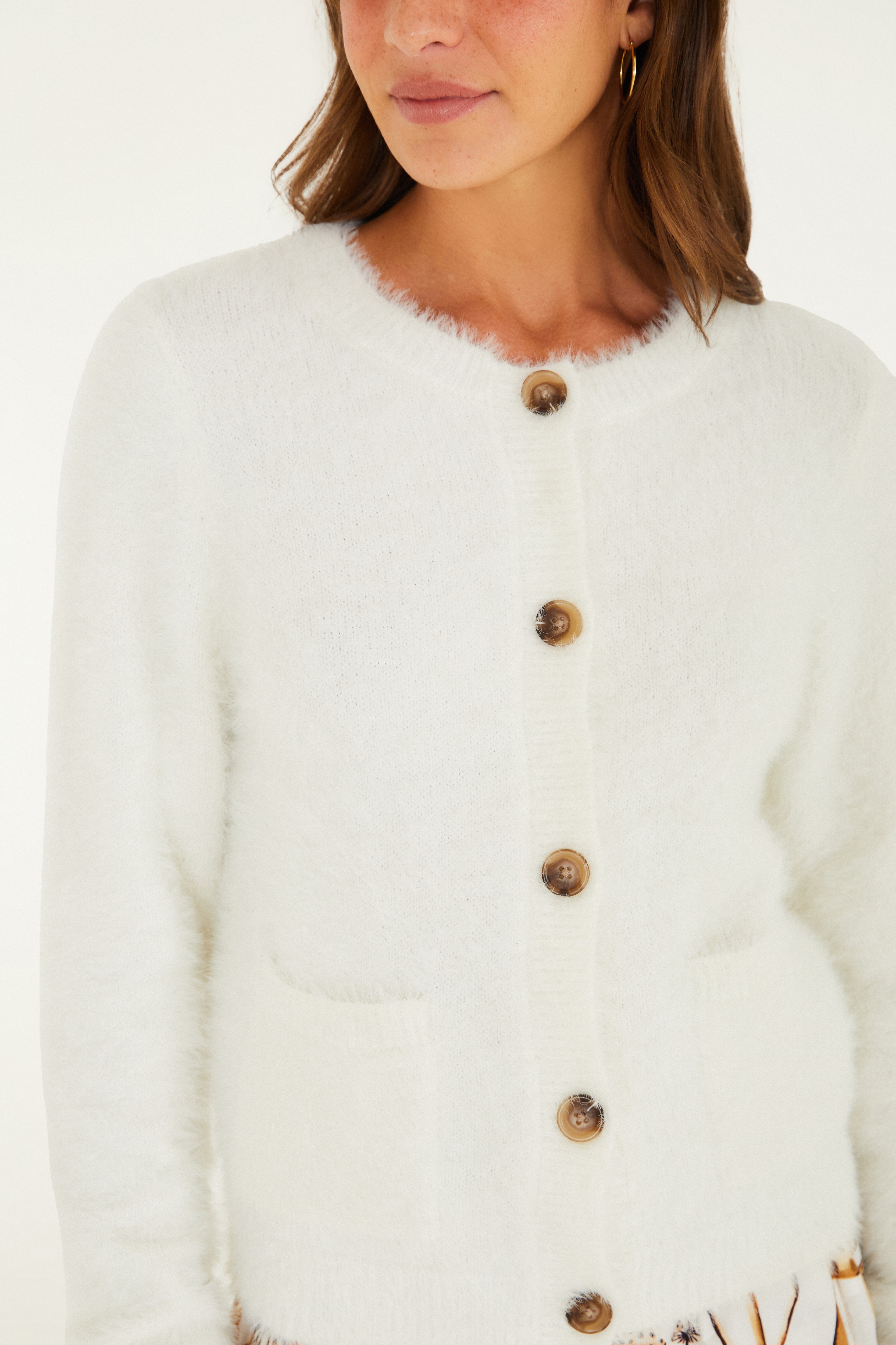 Cardigan Pelinho Curto Com Bolso