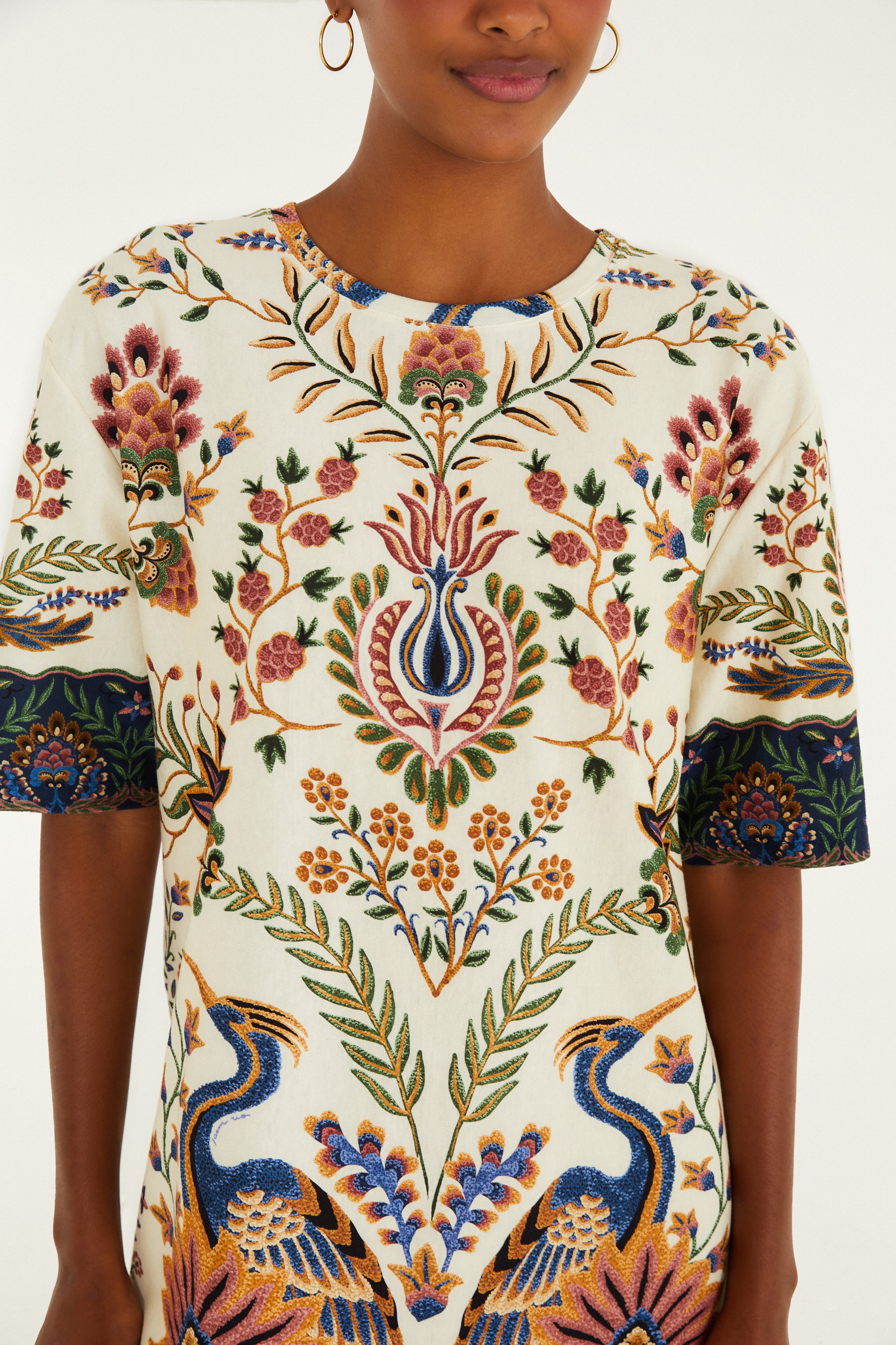 Vestido T-Shirt Basico Estampado Jardim Maravilhoso