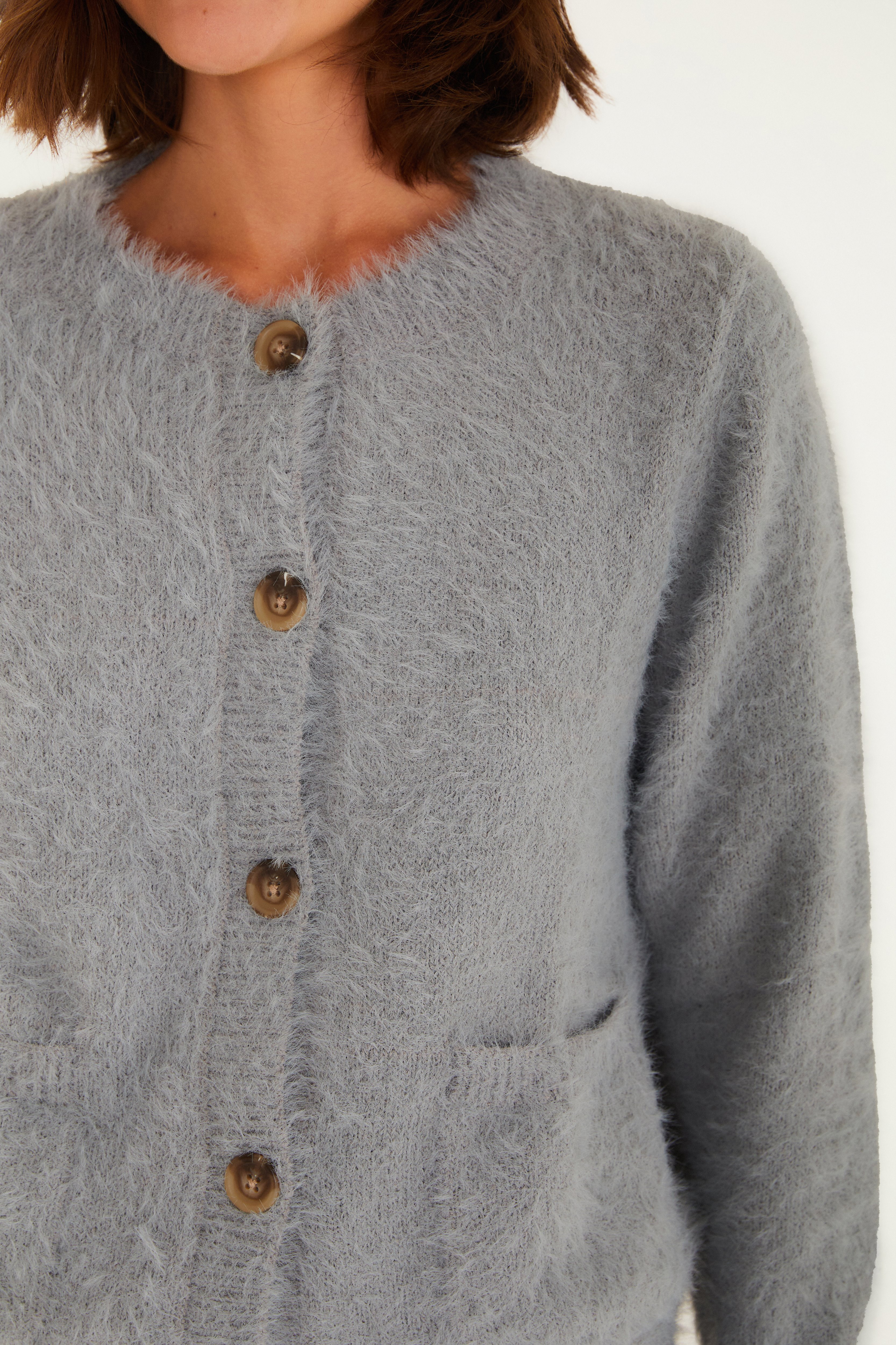 Cardigan Pelinho Curto Com Bolso