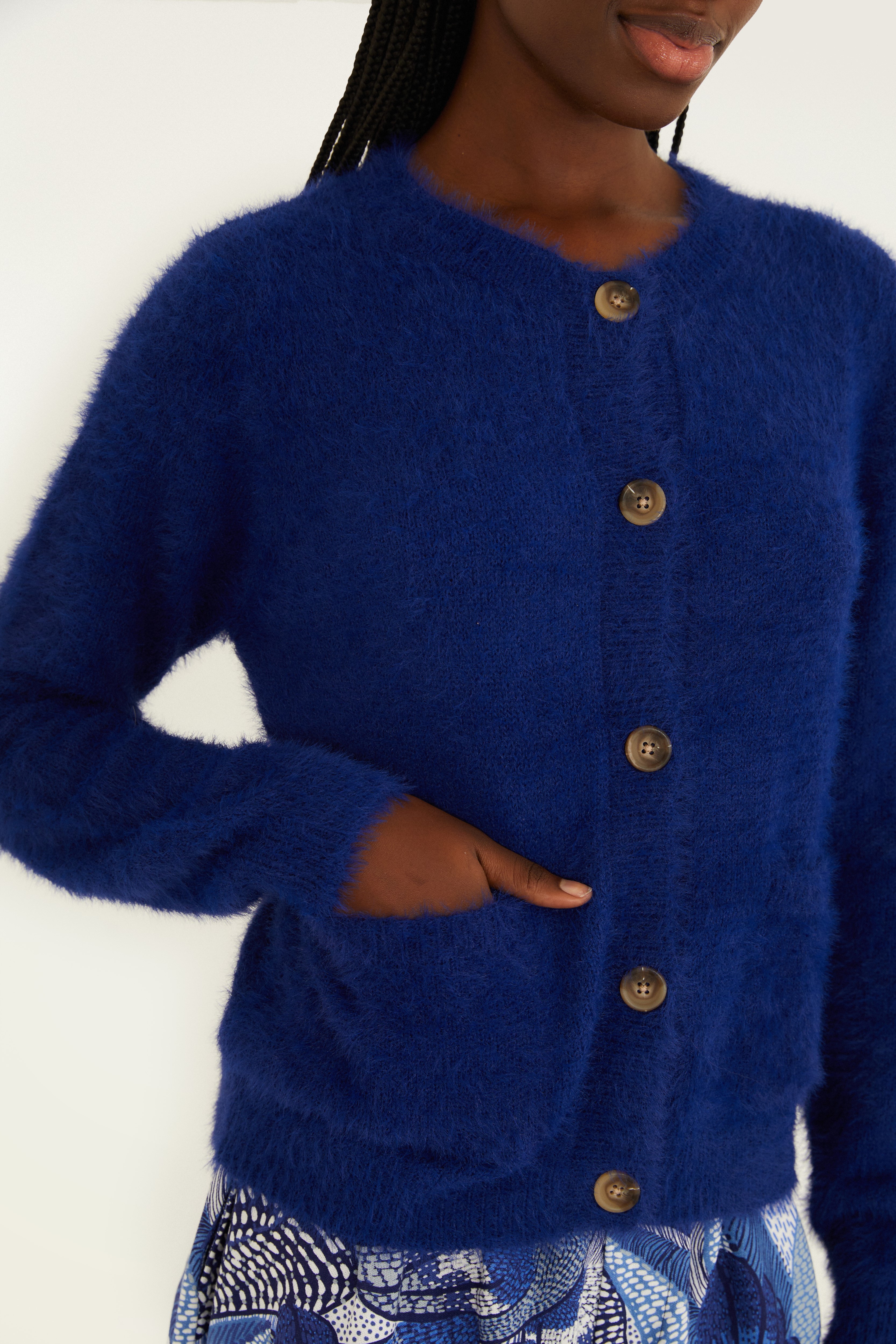 Cardigan Pelinho Curto Com Bolso