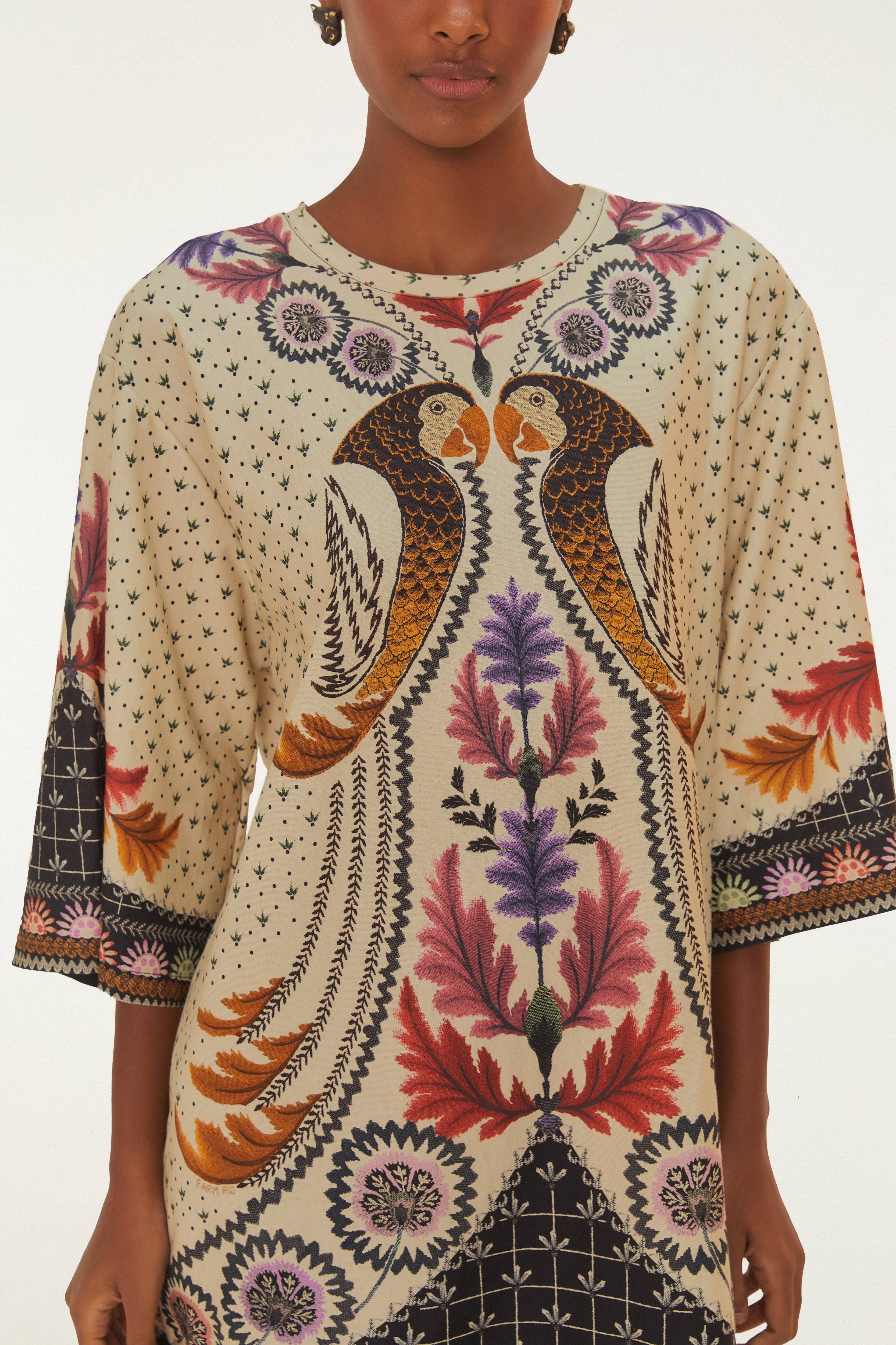 Vestido T-Shirt Estampado Tapete De Arara