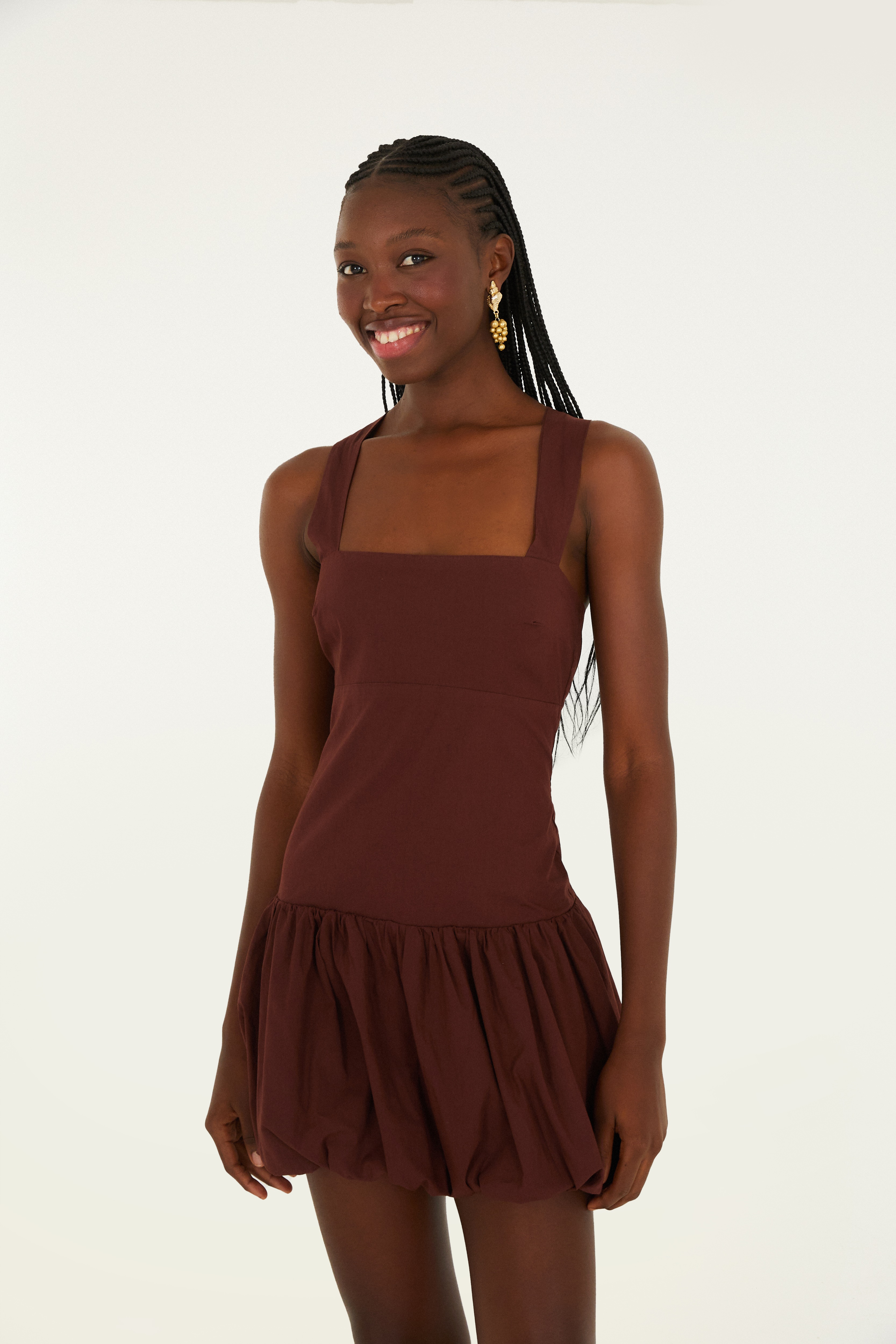 Vestido Curto Frente Única Balonê Alças