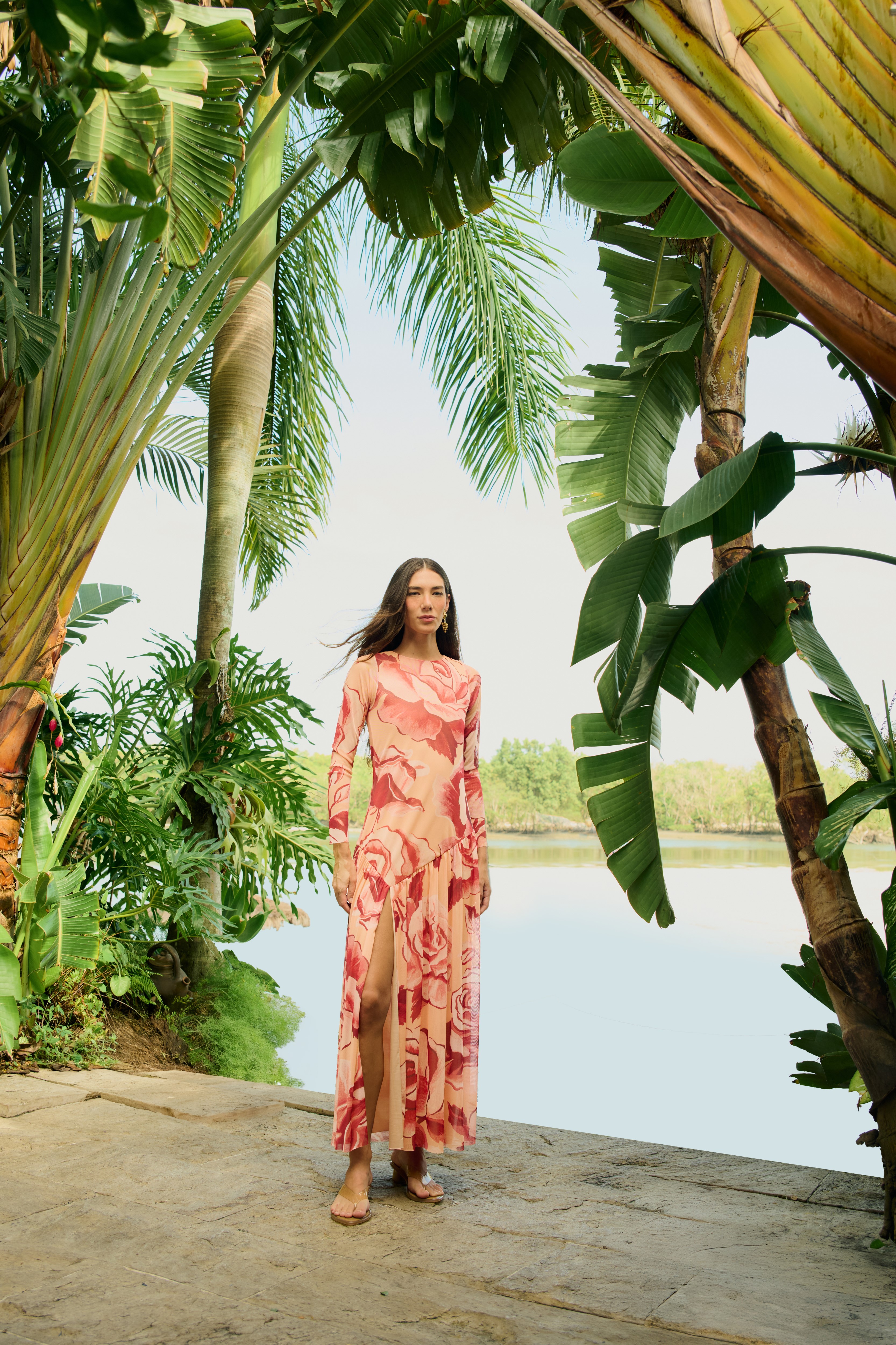 Vestido Sobreposição Tule Estampado Rosas Pintadas