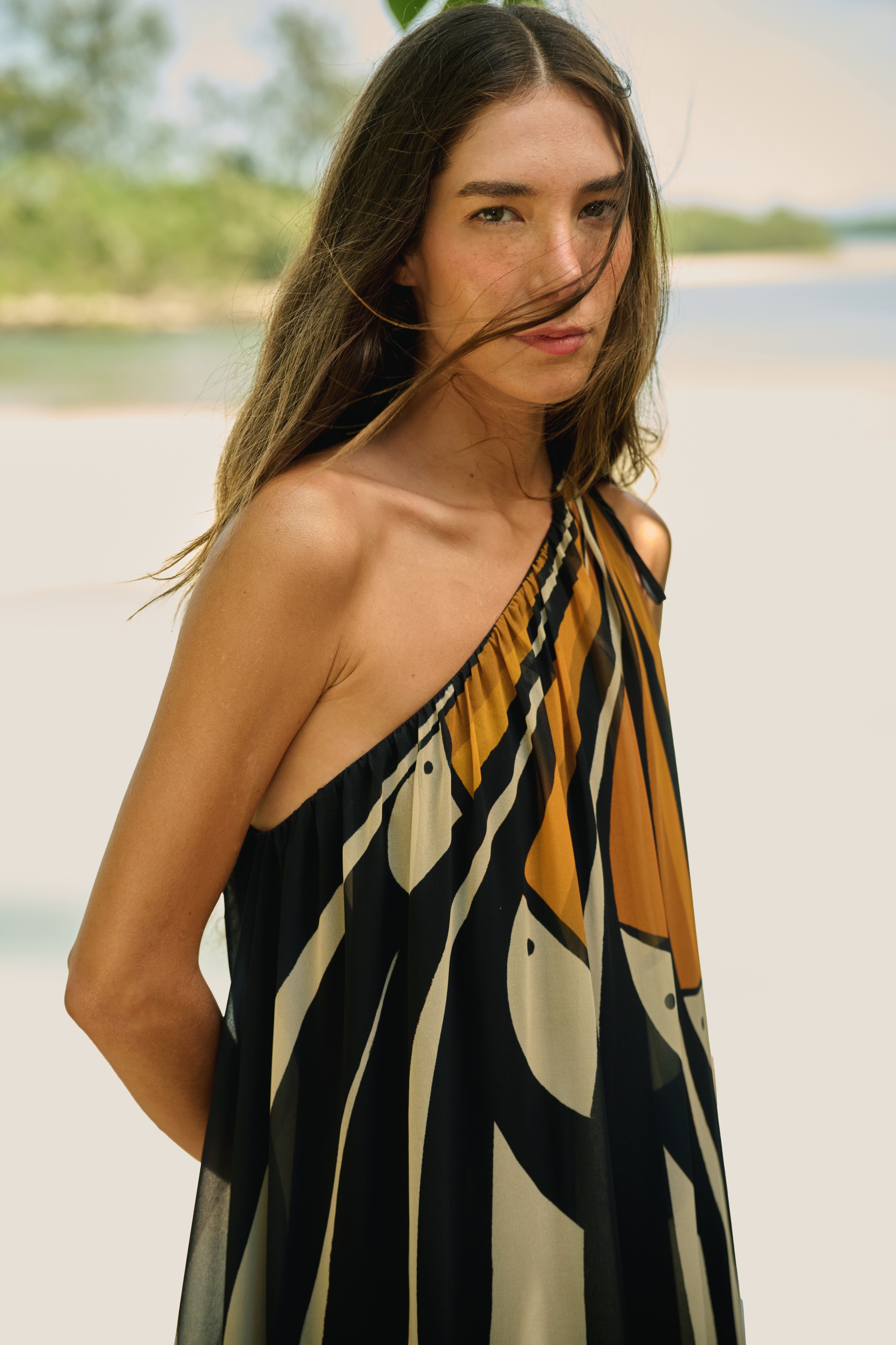 Vestido Ombro Só Estampado Leque De Tucano