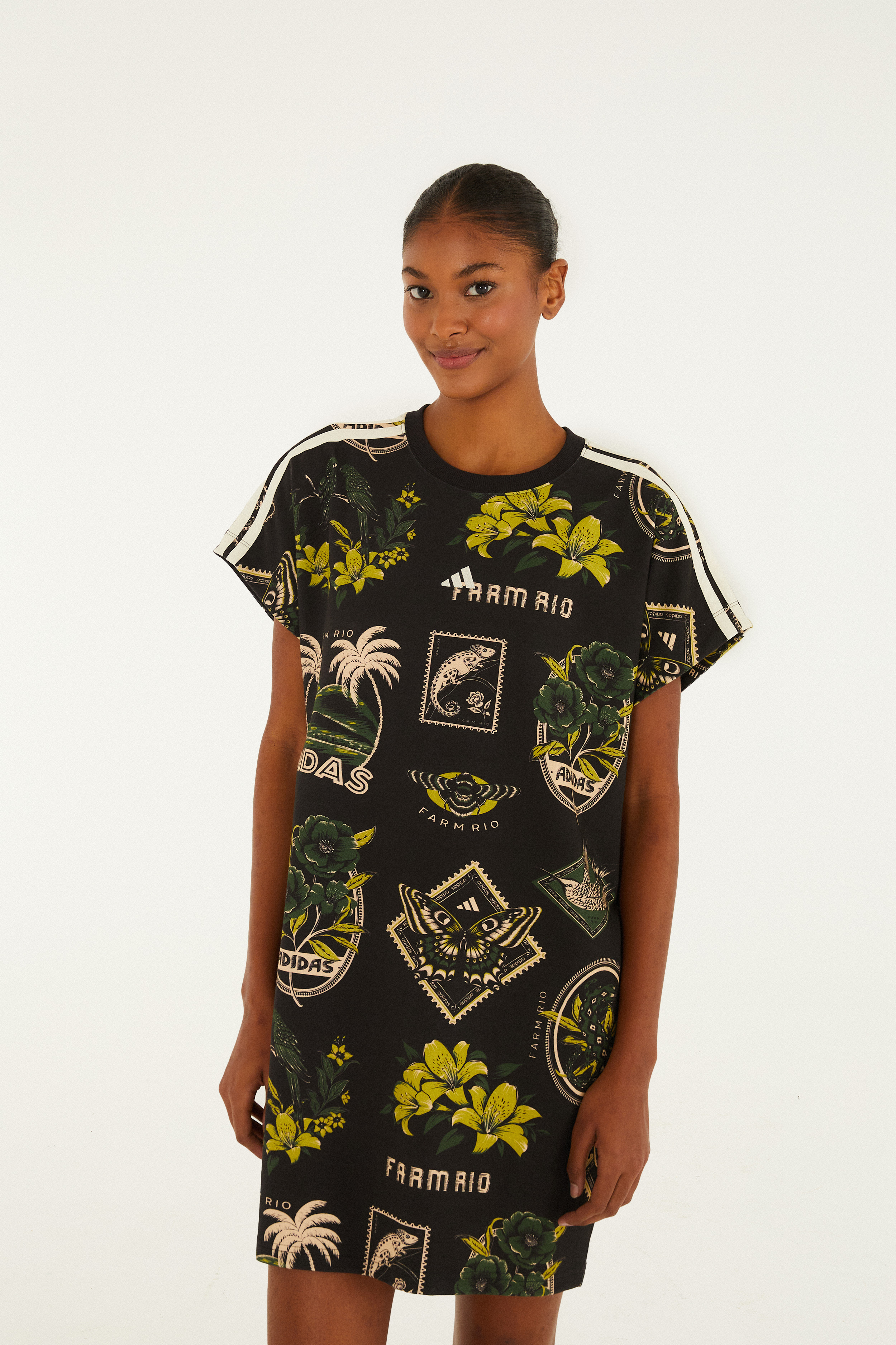 Vestido T-Shirt Adidas Label Garden